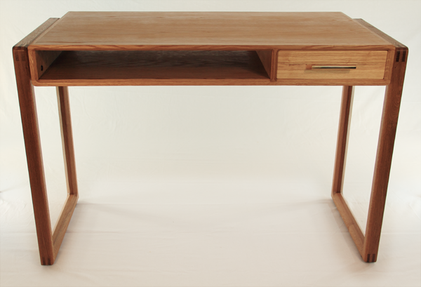fr1_oak_desk_7613_frnt.png