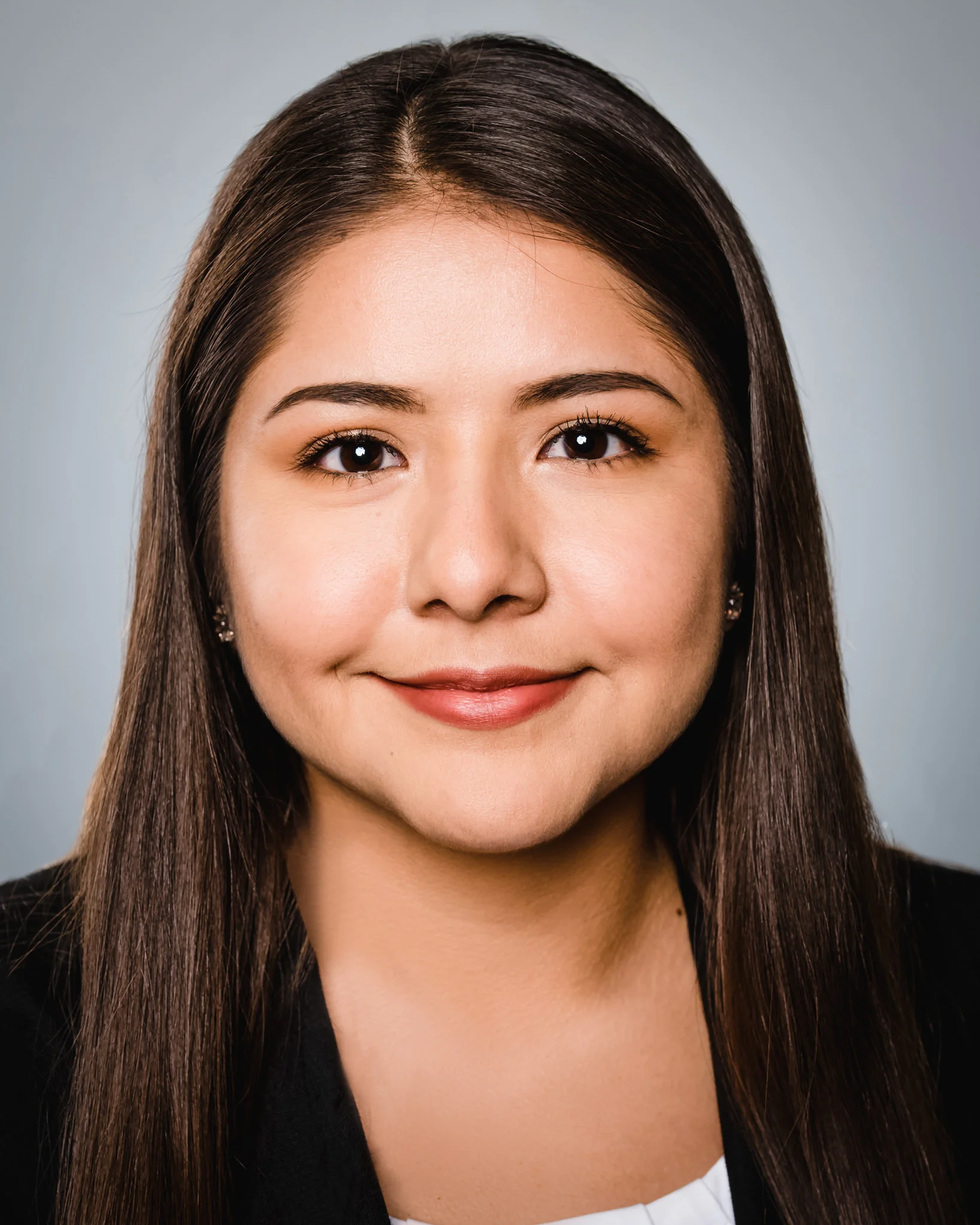 W Headshot sample-1.jpg