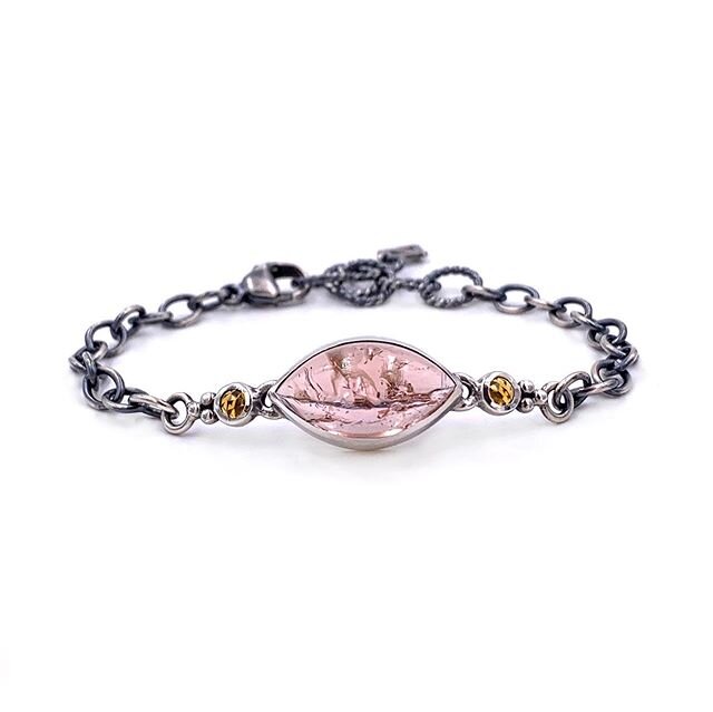 Check out this gorgeous morganite marquis paired with rose cut golden citrine and blackened sterling silver. ✨🙌🏻
.
.
.
.

#aprilaultmanjewelry #summerready #everydaybracelet #ruggedelegance #boholuxe #boholuxejewelry #bohochic #slowfashion #antifas