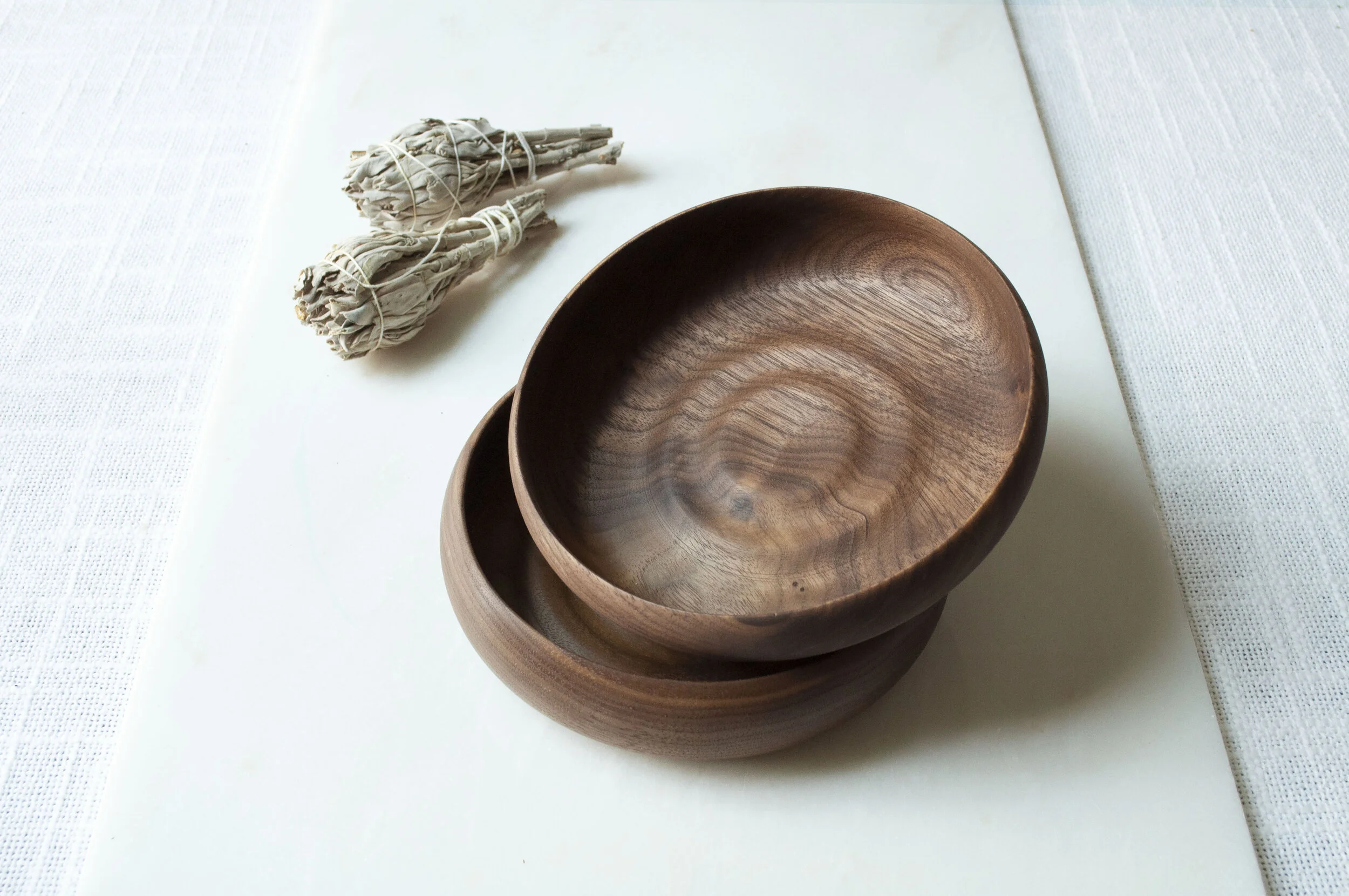 walnute_bowl_2.jpg