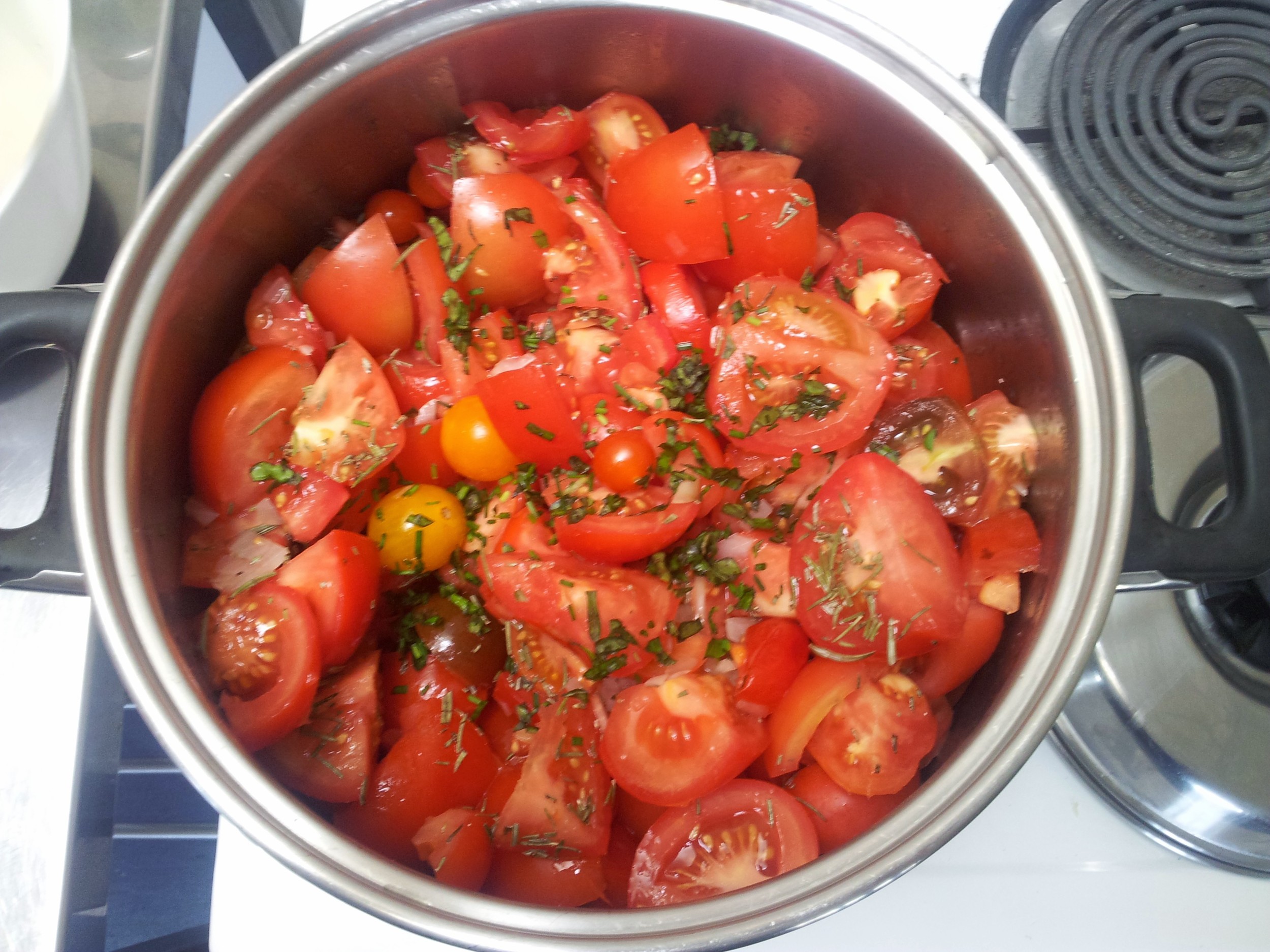  Our pot of tomato sauce from our 'Preserving the Summer Harvest' workshop. Fresh, local and sustainable eating. 