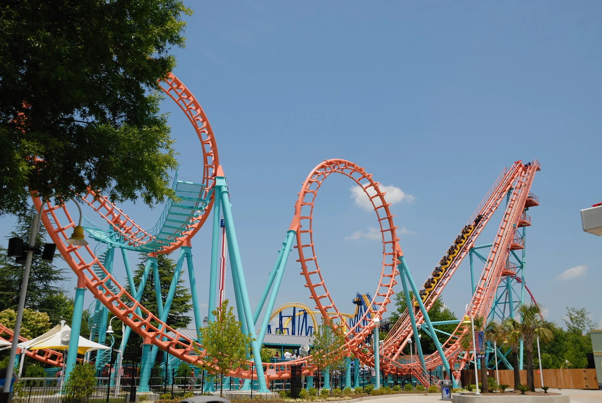 roller-coaster-1639877_1920.jpg