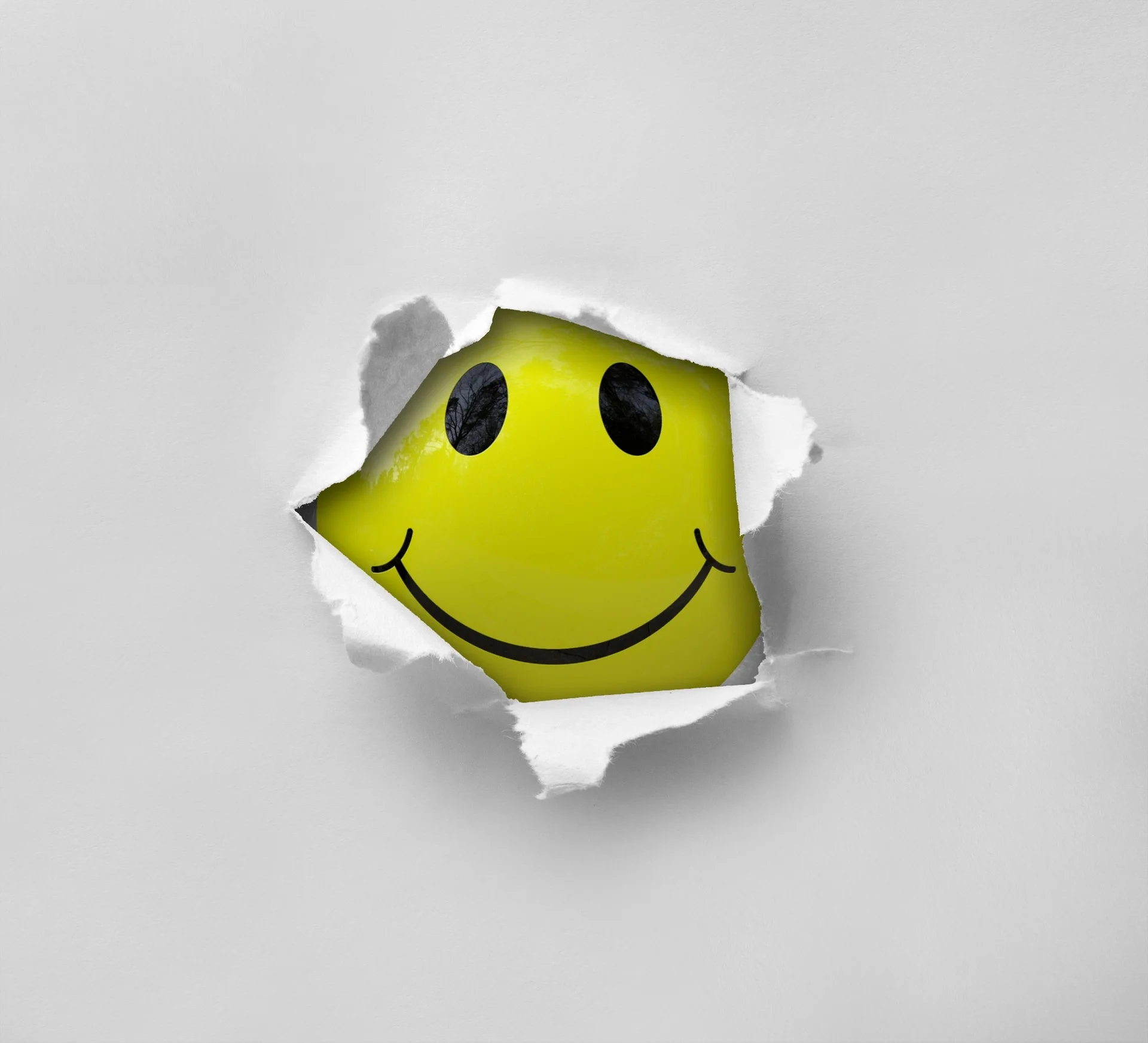 smiley-2055680_1920.jpg