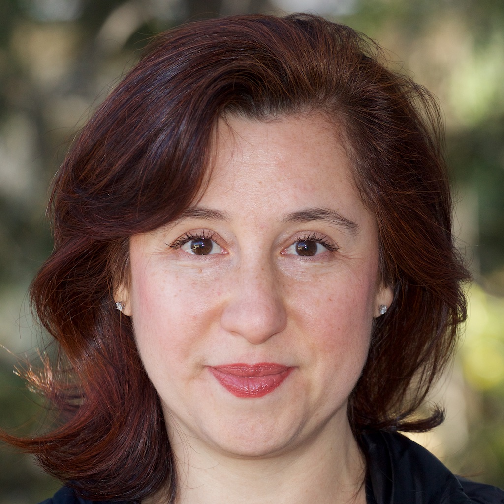 Julia Shamis headshot.jpg