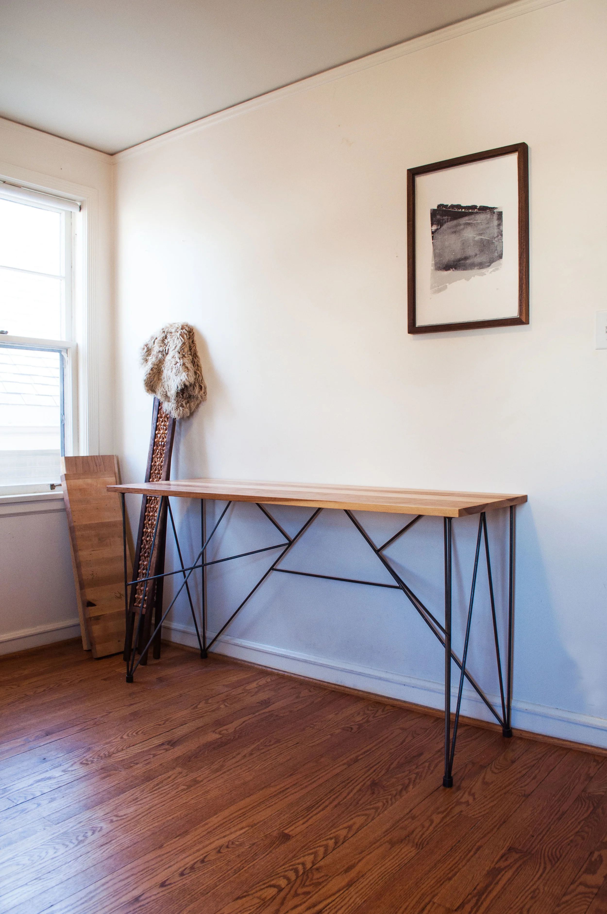 desk1.jpg