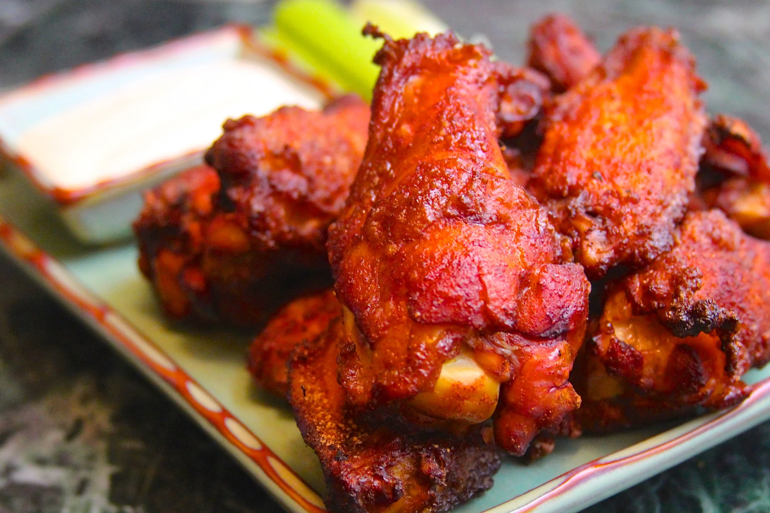 Smoked Wings with Sriracha Dry Rub — Grillocracy