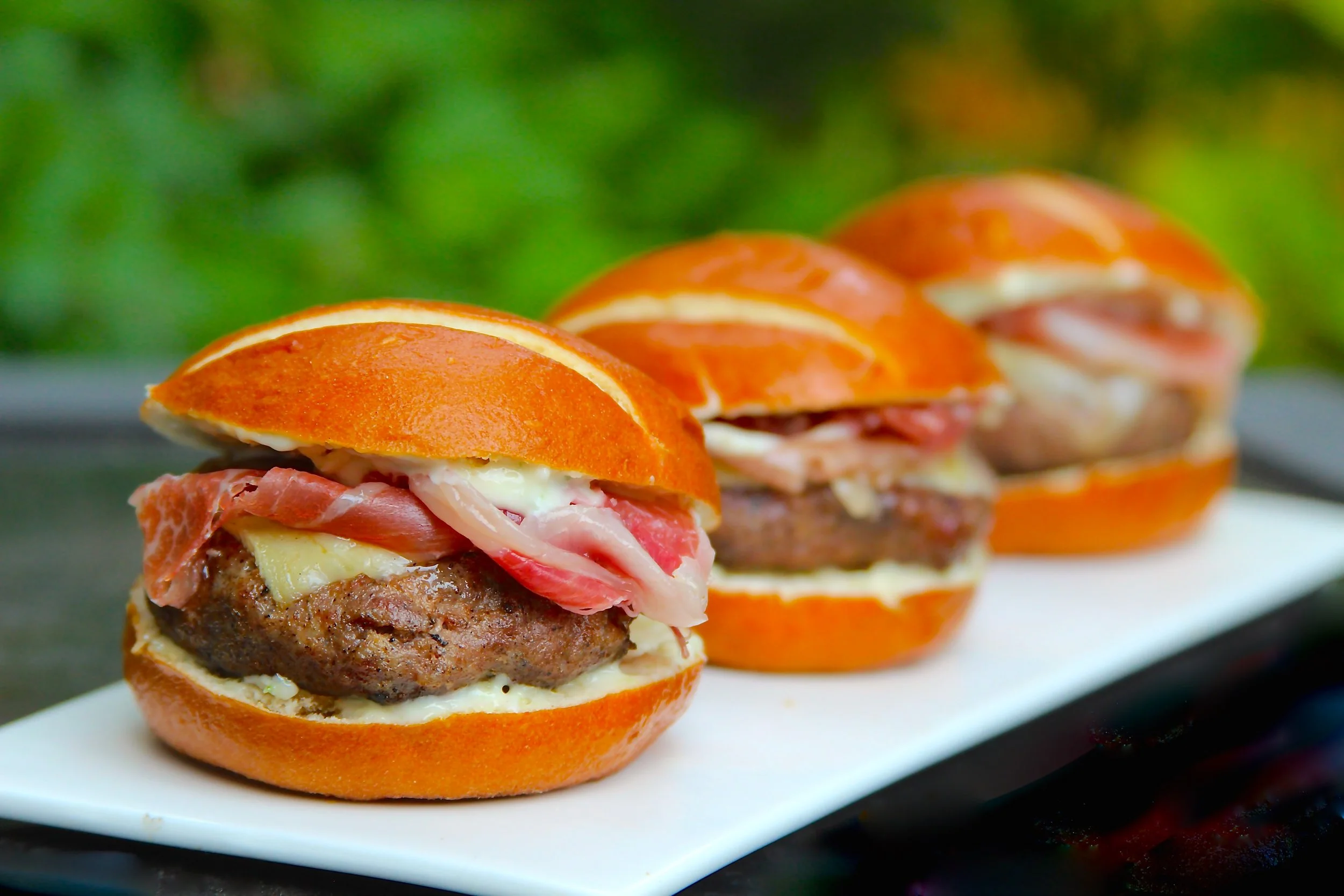 Ibérico de Bellota Pork Sliders with Rosemary-Garlic Aioli
