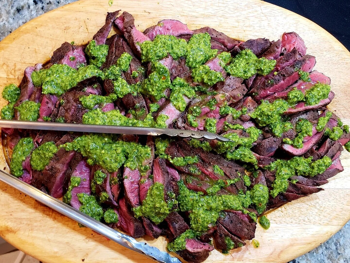 Getcher own plate...

Grilled flat iron steaks with chimmicchuri.

#grilledsteak #steak #steakporn #flatironsteak #grilledbeef #bbq #grilling #grillingporn #grillmaster #bbqmaster #pitmaster #grillocracy #amazingribs