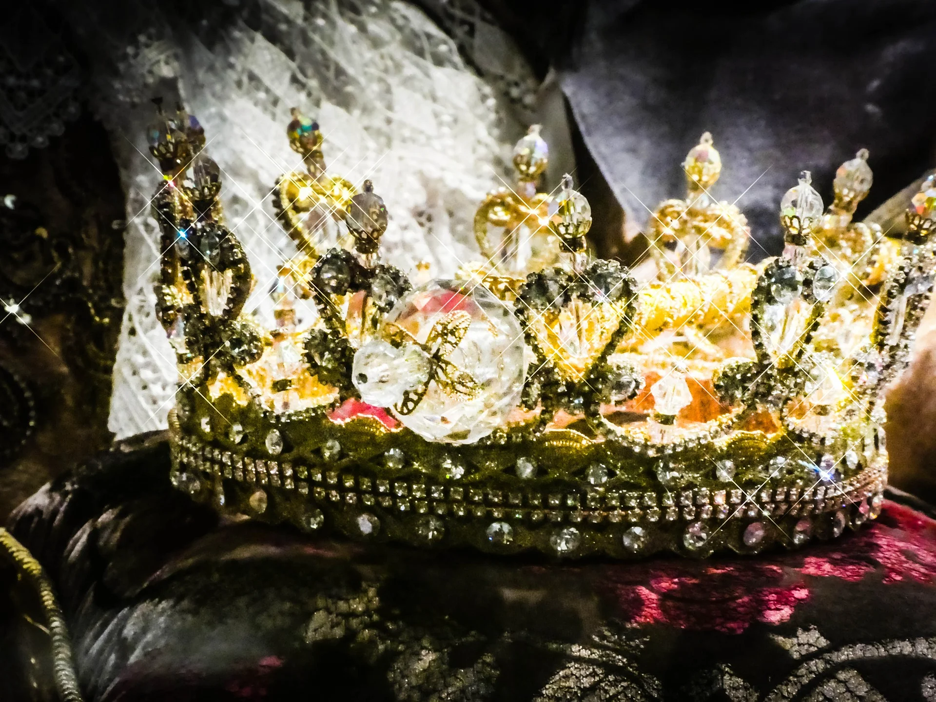 crown-2661334_1920.jpg