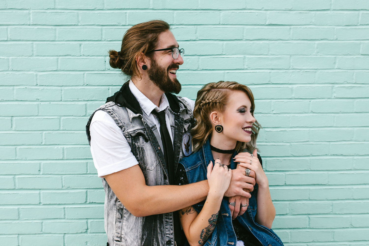 ashleyandjustinphotography_offbeatdowntownlancasterpawedding