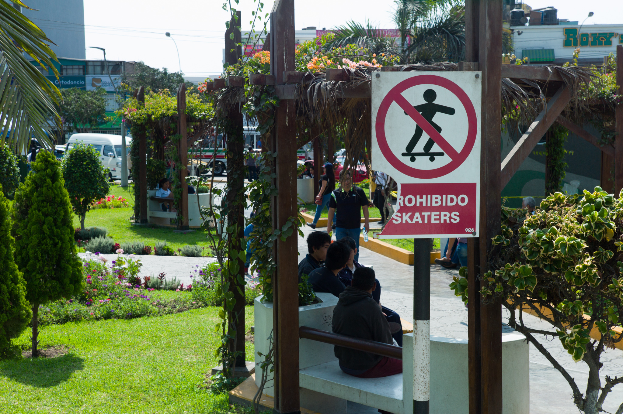  Main district plaza, adjacent to Los Olivos's municipality. "Skaters forbidden." 
