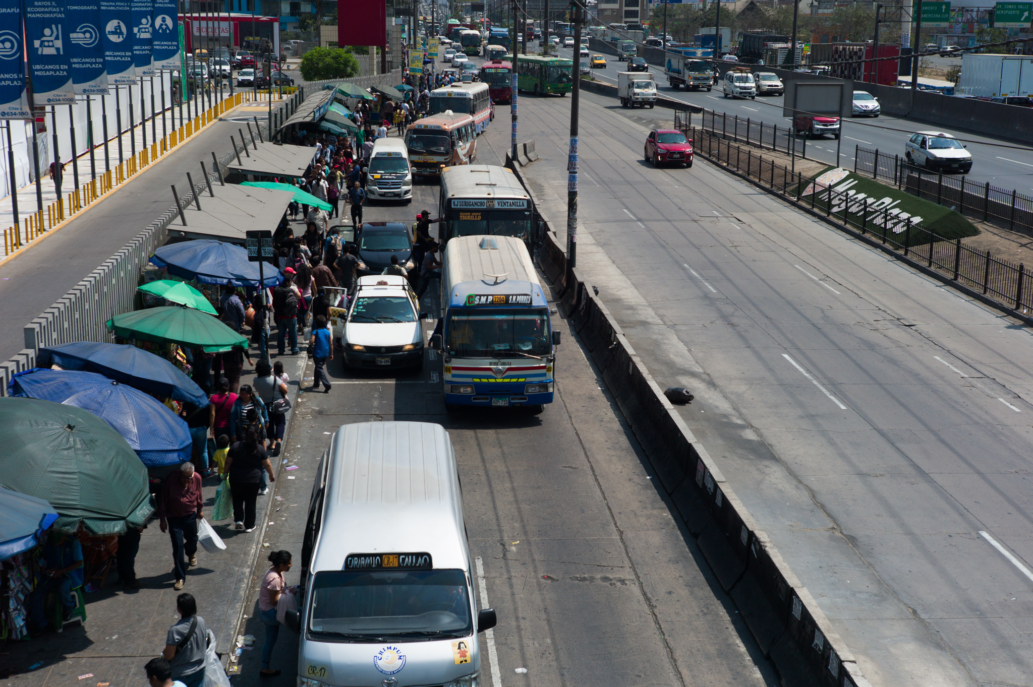 The large public transportation and expressway that serves the mall.