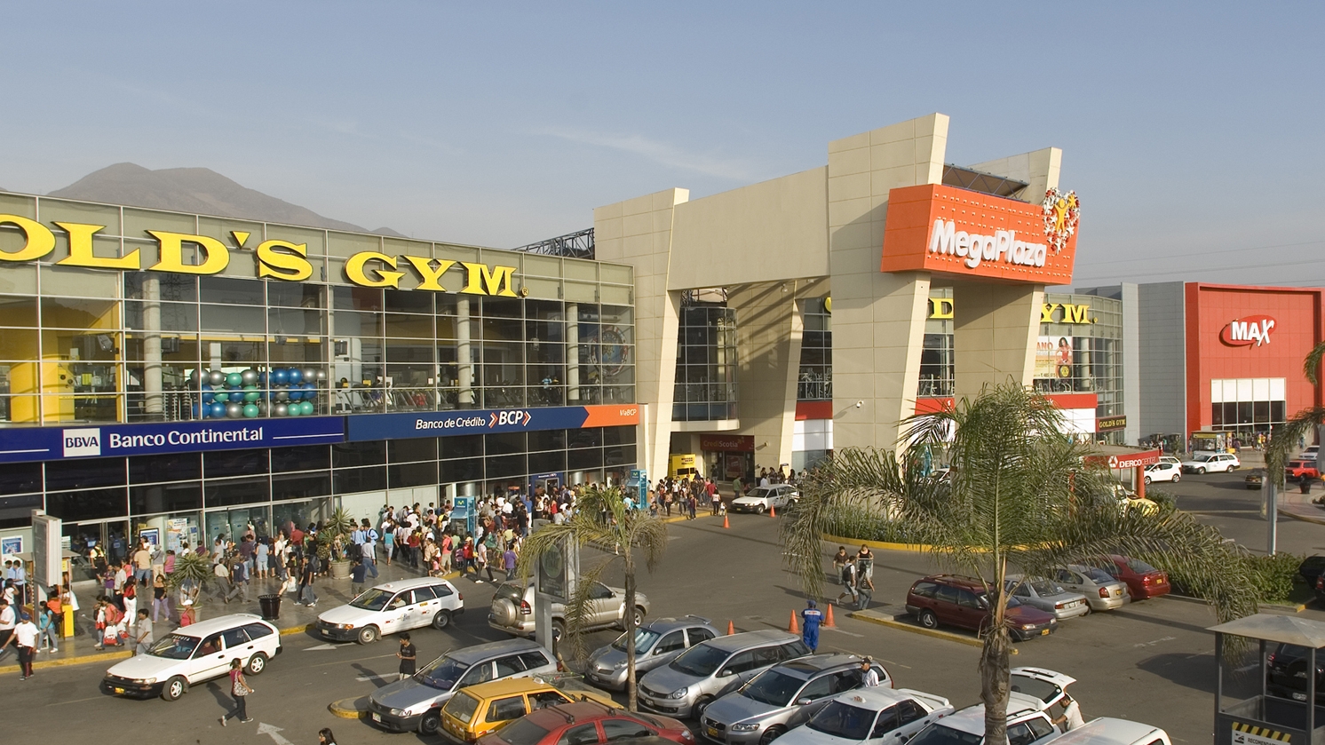 Front view of Mega Plaza. 
