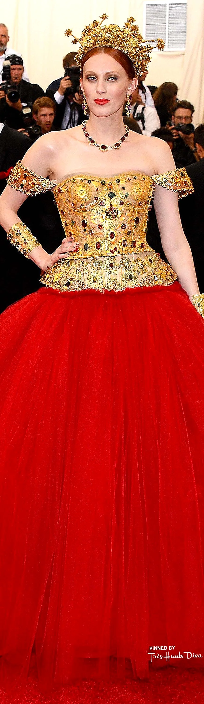 Karen Elson in Dolce Alta Moda Getty Images/ Larry Busacca