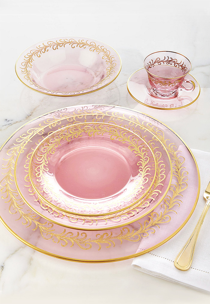 Blush Oro Bello Charger Plates