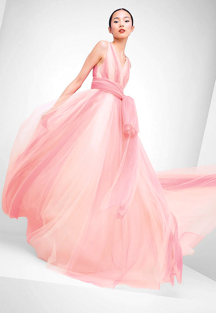  Carolina Herrera V-Neck Belted Ombre-Tulle A-Line Gown