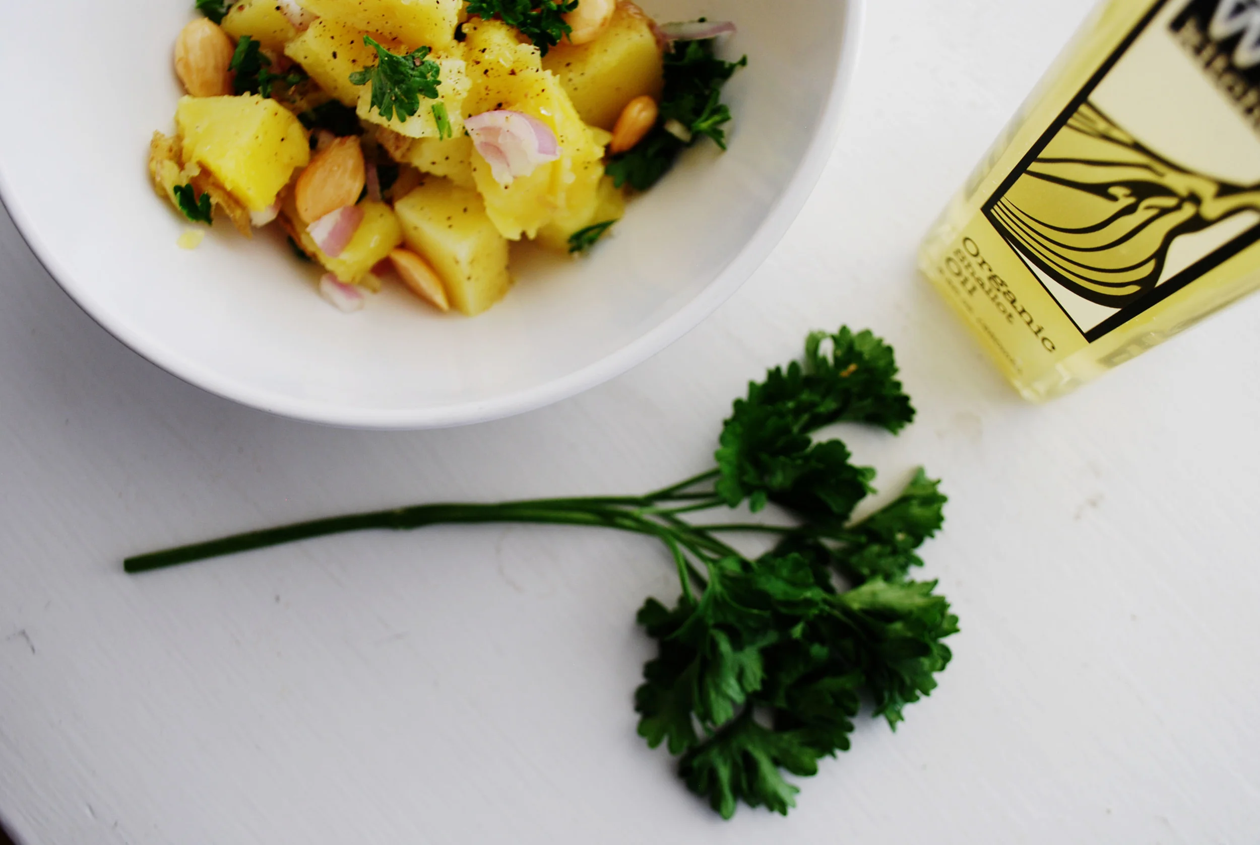   SHALLOT POTATOES WITH PARSLEY AND MARCONA ALMONDS      AUTHOR: DESIGN&amp;DIGEST  RECIPE TYPE: SIDE  SERVES: 4-6     PREP TIME: 10 MINS  COOK TIME: 20 MINS  TOTAL TIME: 35 MINS     INGREDIENTS:  - 5 MEDIUM GOLDEN POTATOES, BOILED AND DICED  - 1 SHA