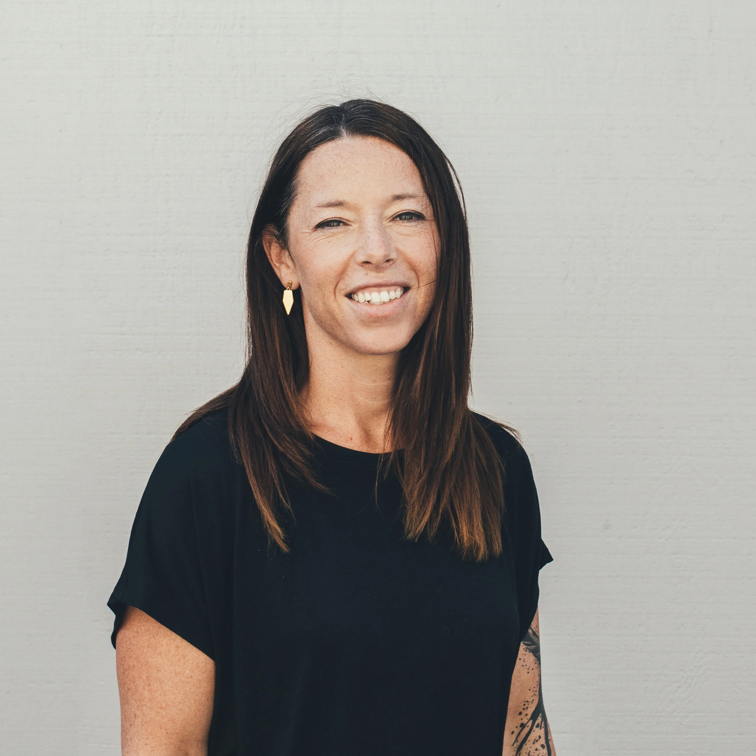 Tiffany Bowie (Photo by Rafael Soldi) - Speaker, January 2017 Tiffany Bowie is a co-owner and principal architect of the Seattle based firm Malboeuf Bowie Architects . She is also a certified Passive House consultant. Her firm is committed to developing innovative design solutions characterized by the efficient use of space, creative use of materials, and a strong interior/exterior connection. Her firm is leading Seattle in passive house design and putting sustainable building practices into action.
