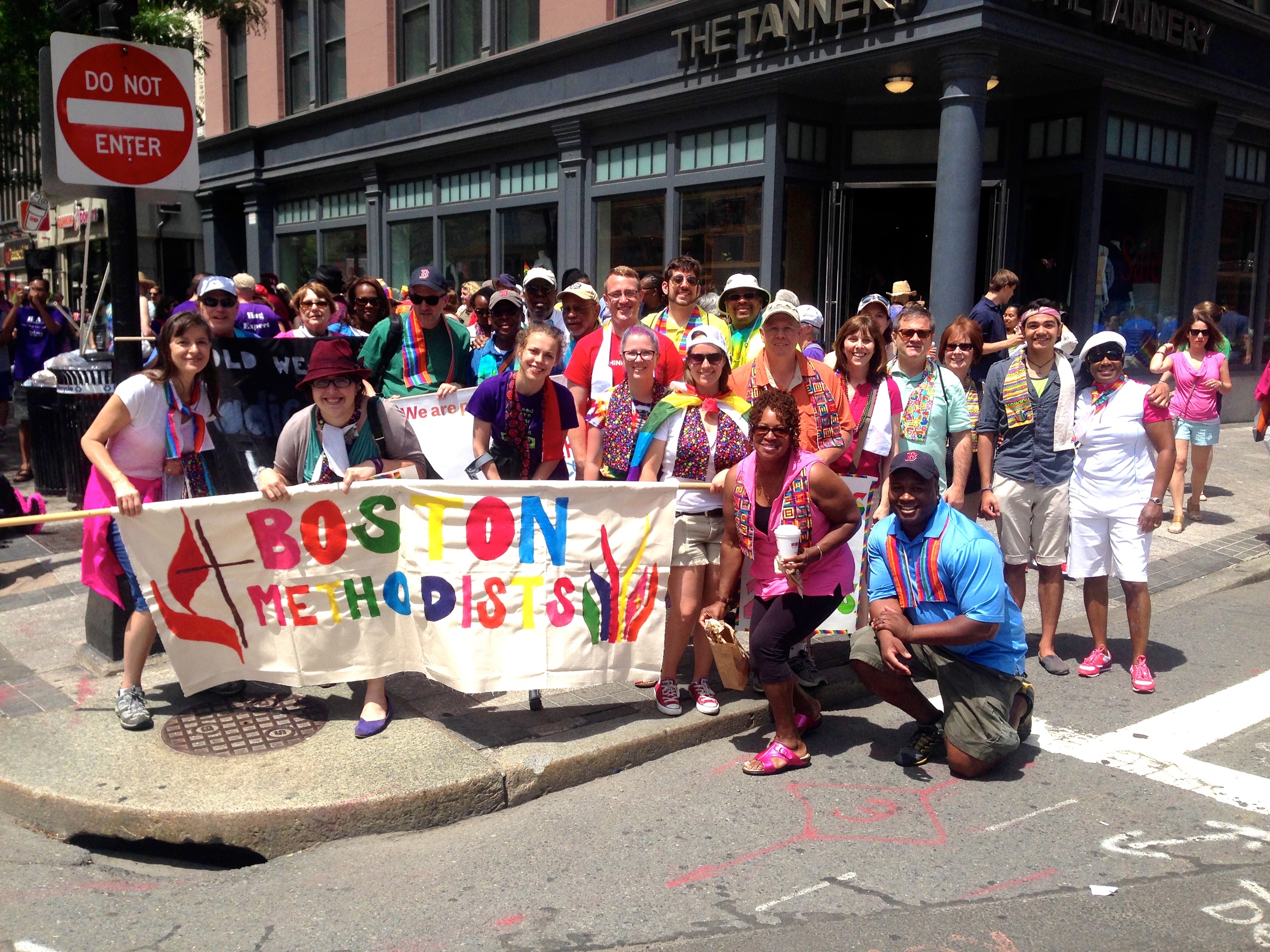 &nbsp; &nbsp; &nbsp; &nbsp; &nbsp; &nbsp;OWC in the Boston Pride Parade 2015