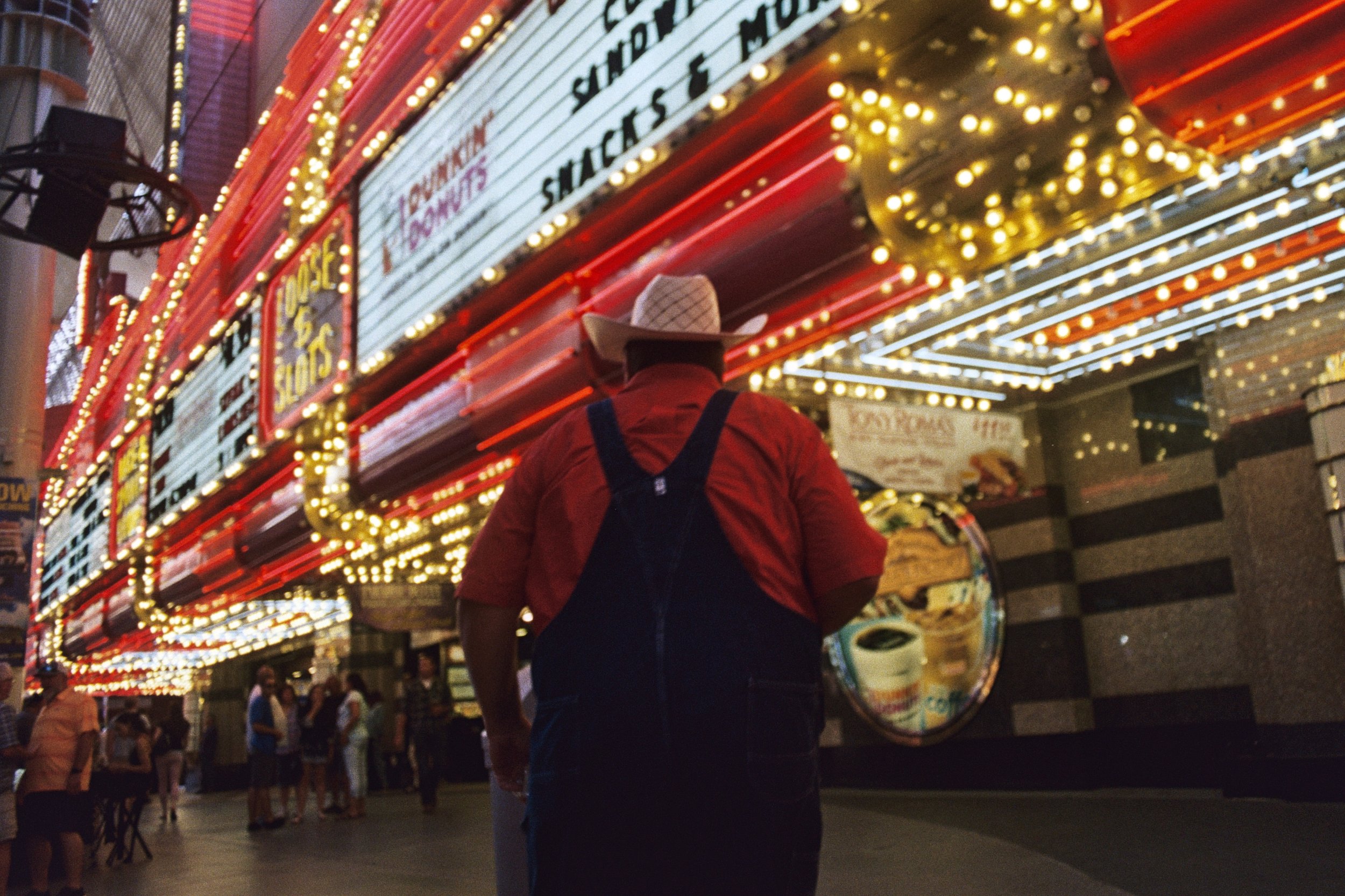 Vegas4AA014.jpg
