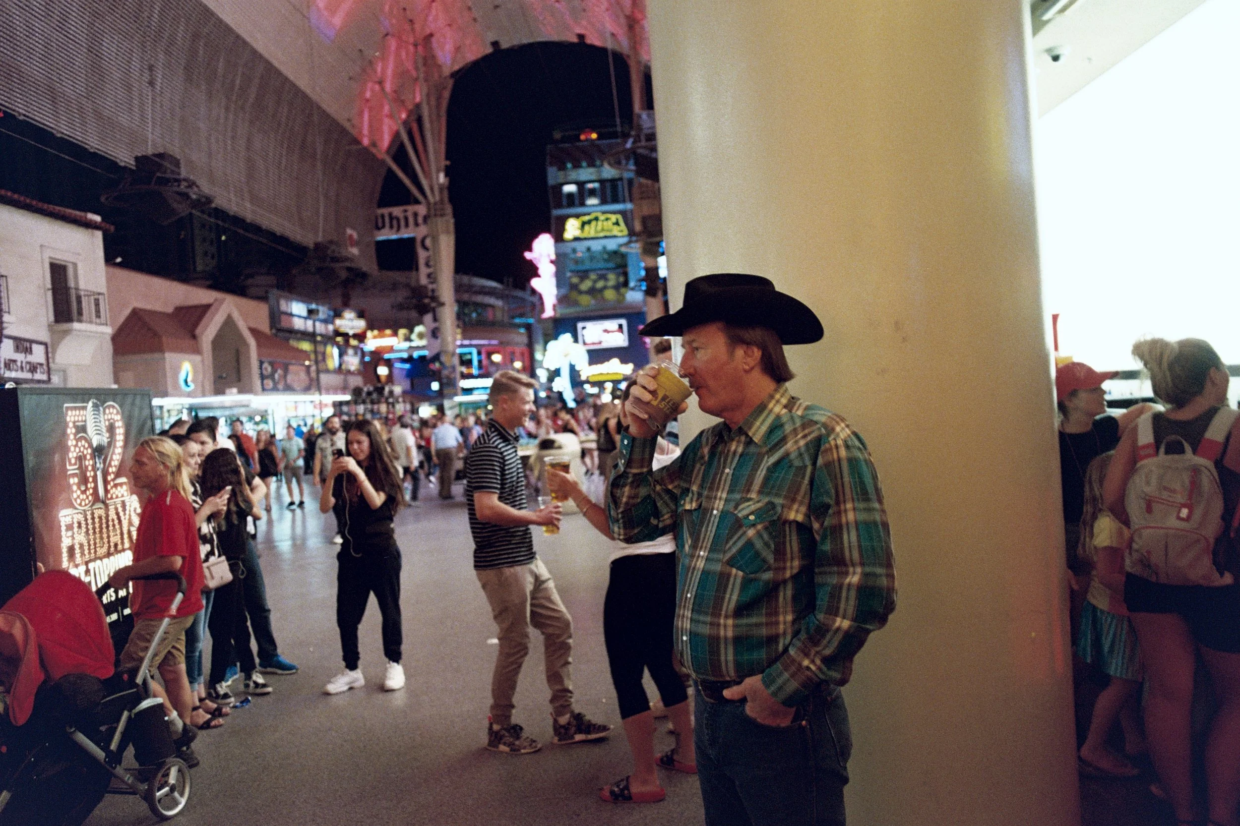 Vegas12AA015.jpg