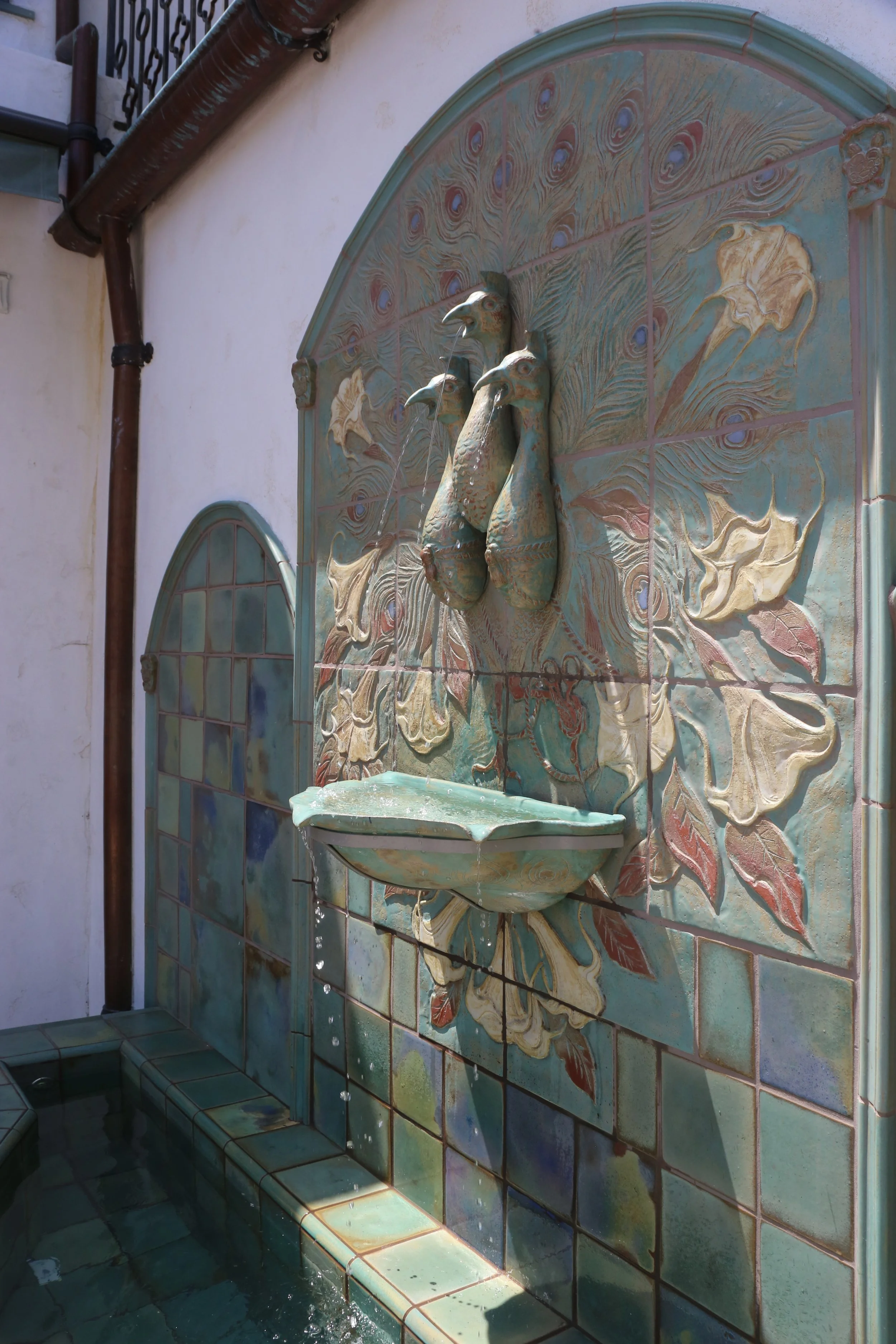 Peacock-fountain-Pasadena-craftsman-tile.jpg