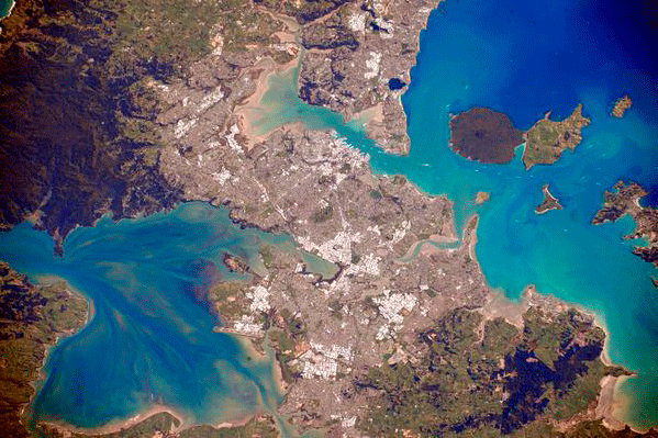 Auckland-by-Scott-Kelly-NASA.png