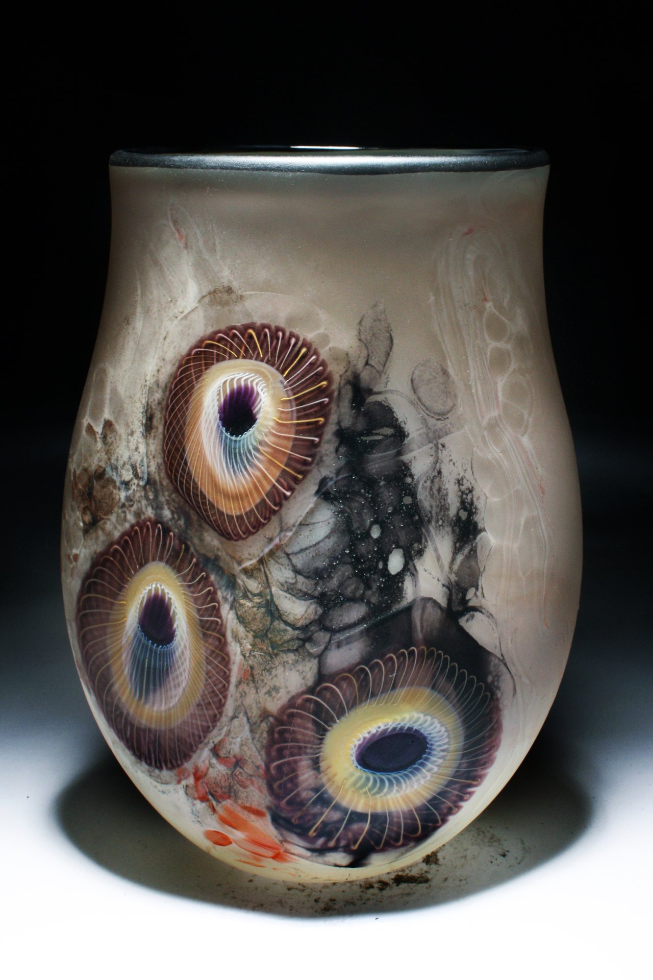Ivory amethyst flat vessel