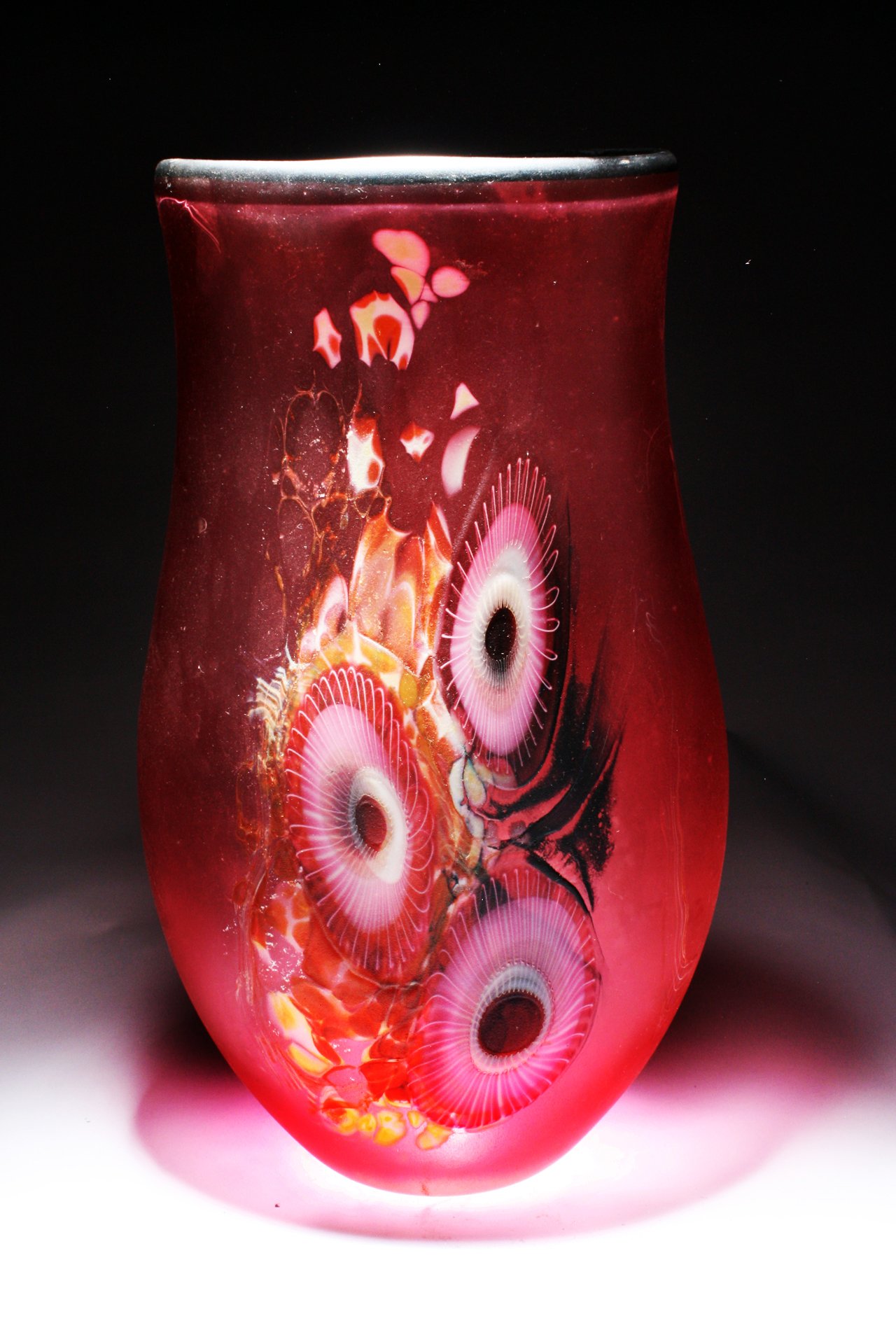 gold ruby flat vessel
