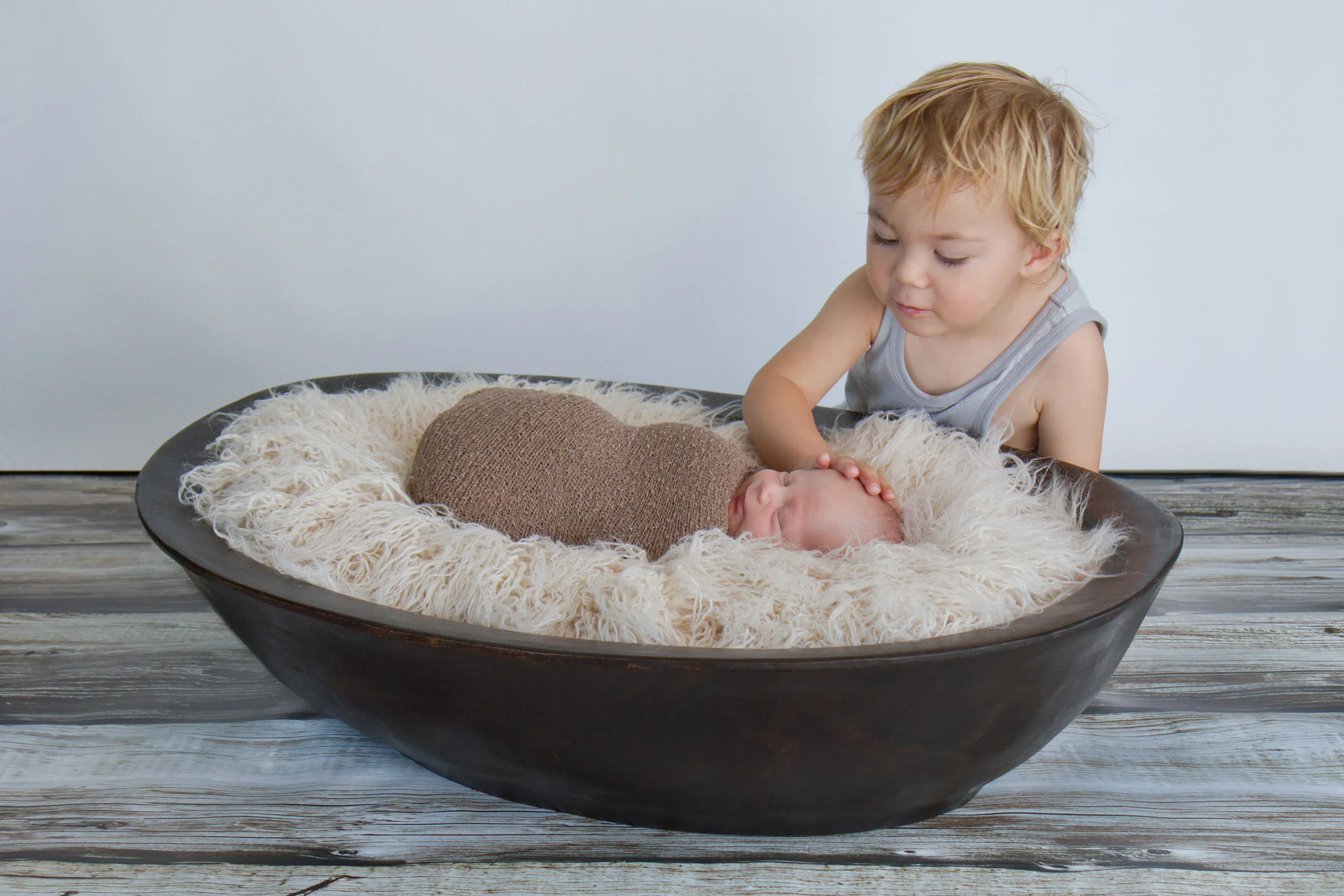 Baby-and-big-brother-photography.jpg