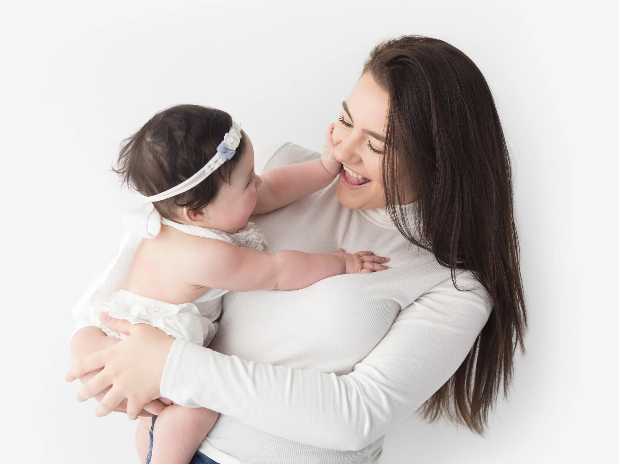 Hamilton-photographer-mum-and-baby-photos.jpg