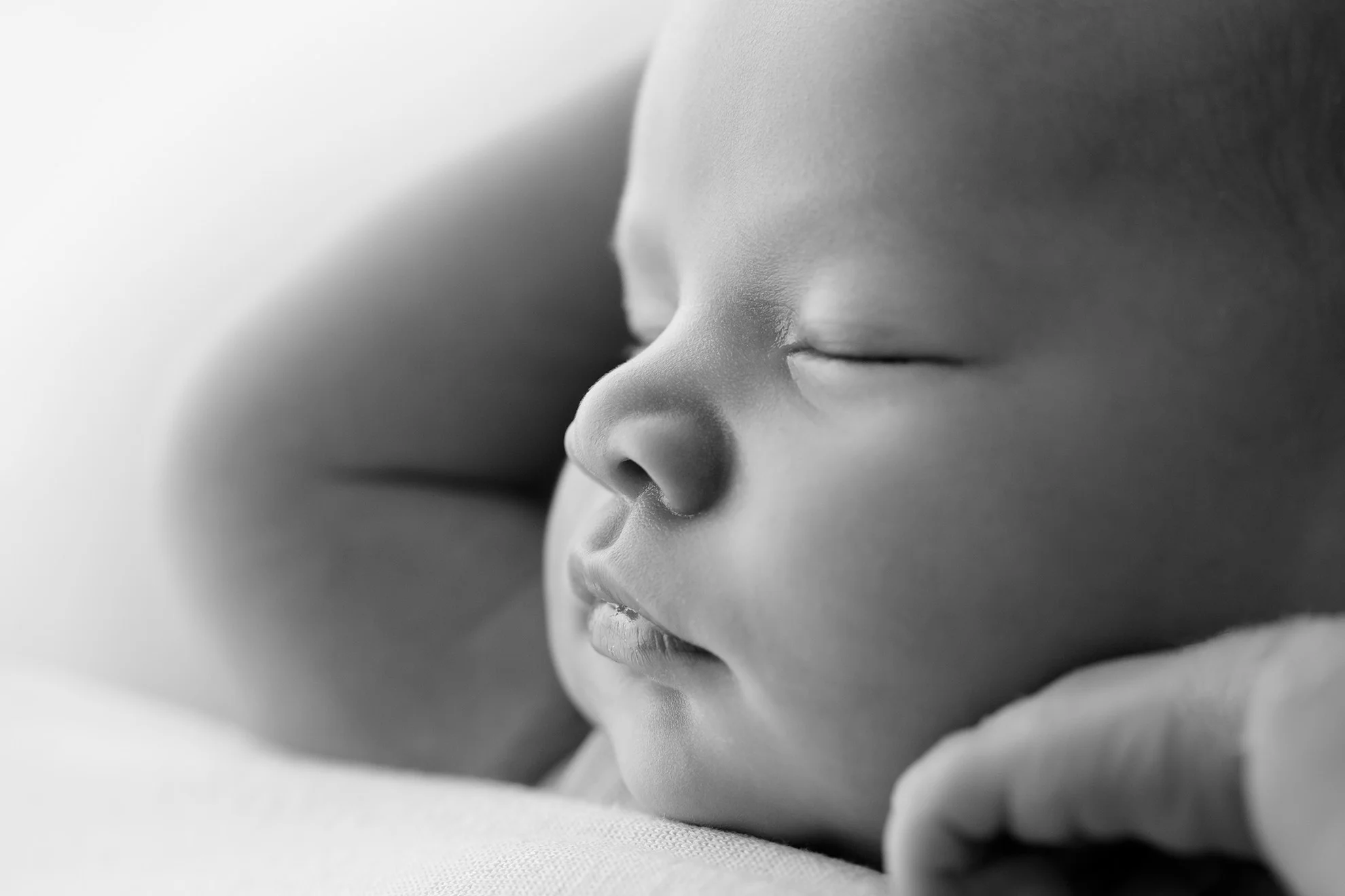 Simple-and-perfect-newborn-baby-photo-shoot.jpg