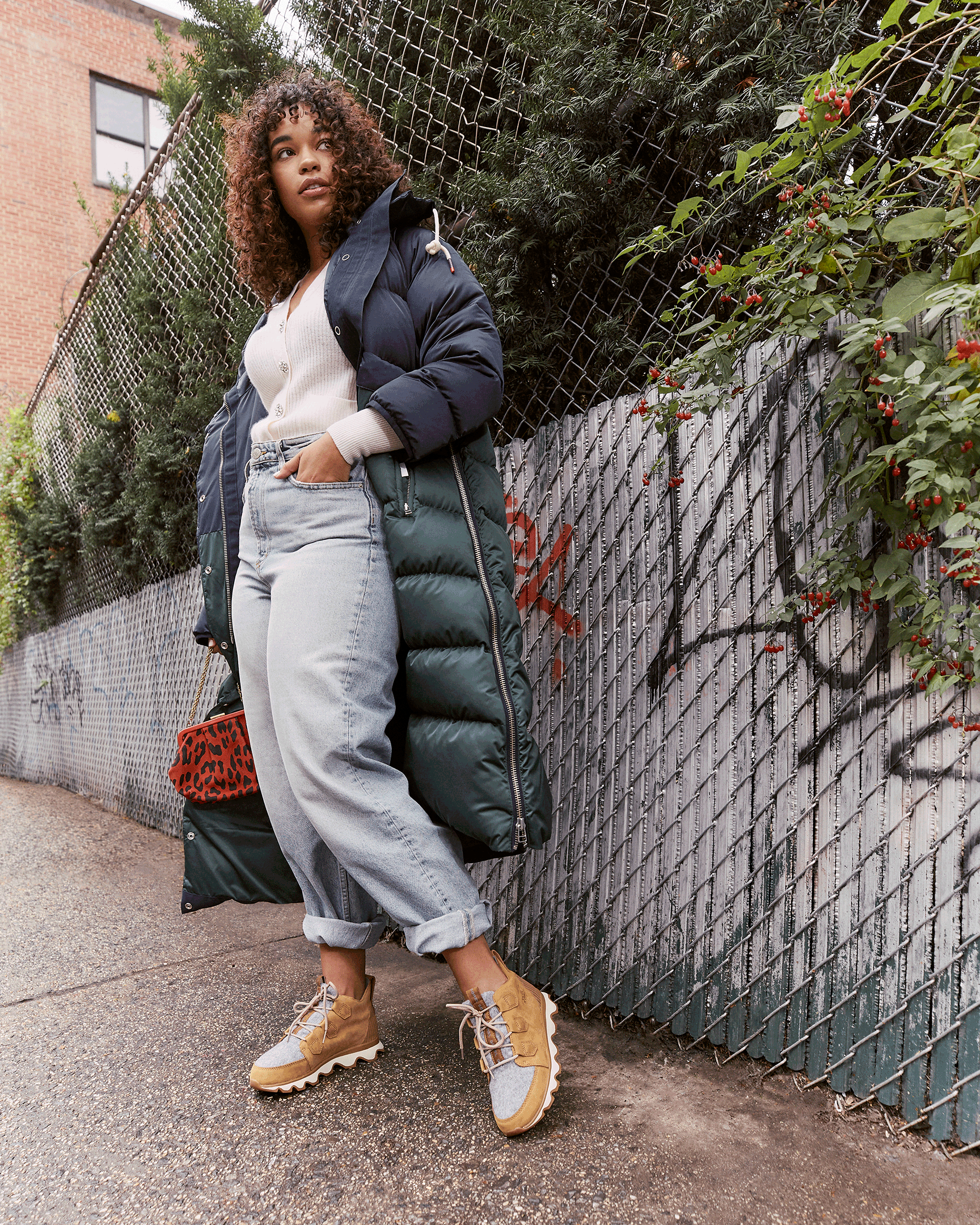 PS19_SOREL_WHITELABEL_GIF2_577_v1.gif