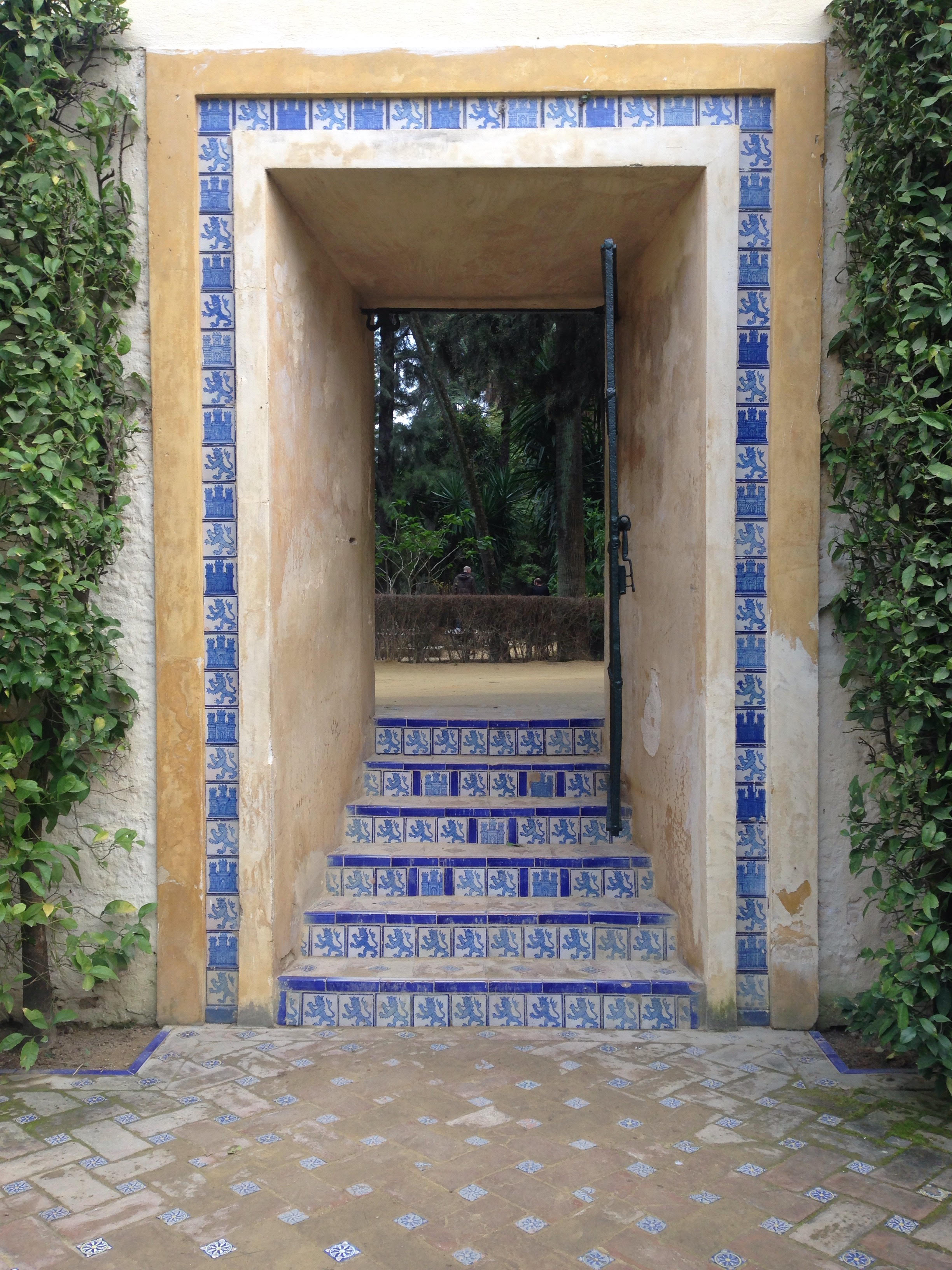 Beautiful doorway in Sevilla's famous Alcazar gardens.
