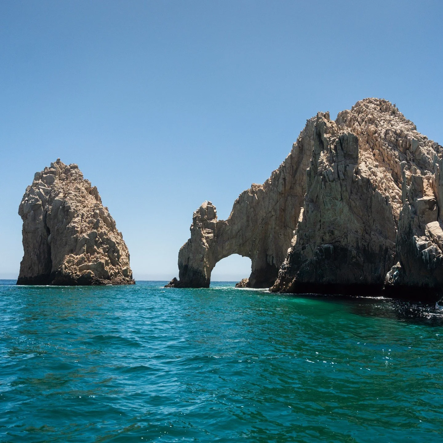 Happy Memorial Day weekend to all my American friends. What adventures do you have for this long weekend?

#cabosanlucasmexico #cabowedding #bajasur #sandosfinisterra #cabosanlucasbcs #bajamexico