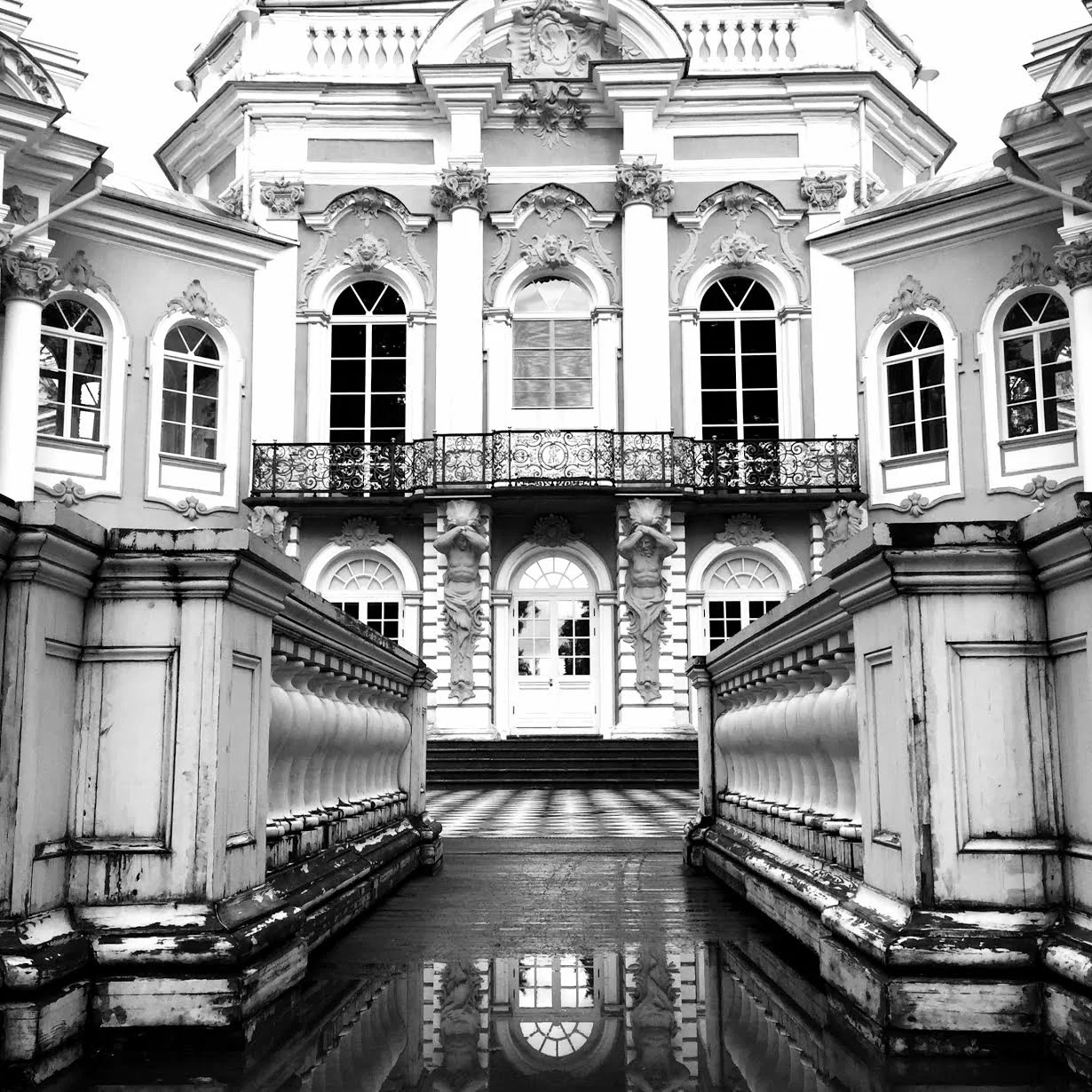 Snapshots of Saint Petersburg