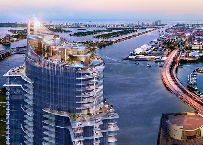 Paramount_Miami_Worldcenter_deck.jpg