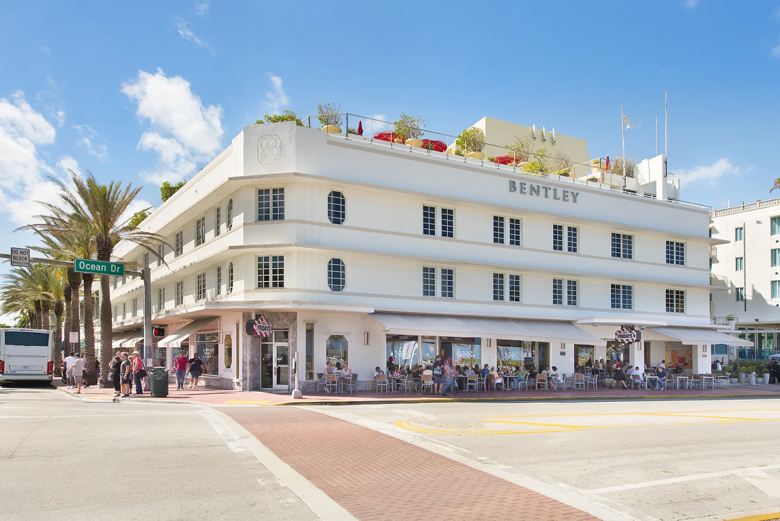 Bentley Club Hotel #300-01.jpg