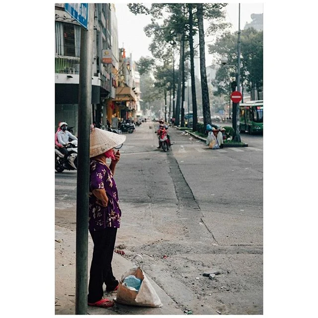 *New Series*
🇻🇳Ho Chi Minh City🇻🇳
😷🚬
6/9
.
.
.
.
#hochiminh
#saigon 
#vietnam
#sonya6000
#zeiss 
#32mm
