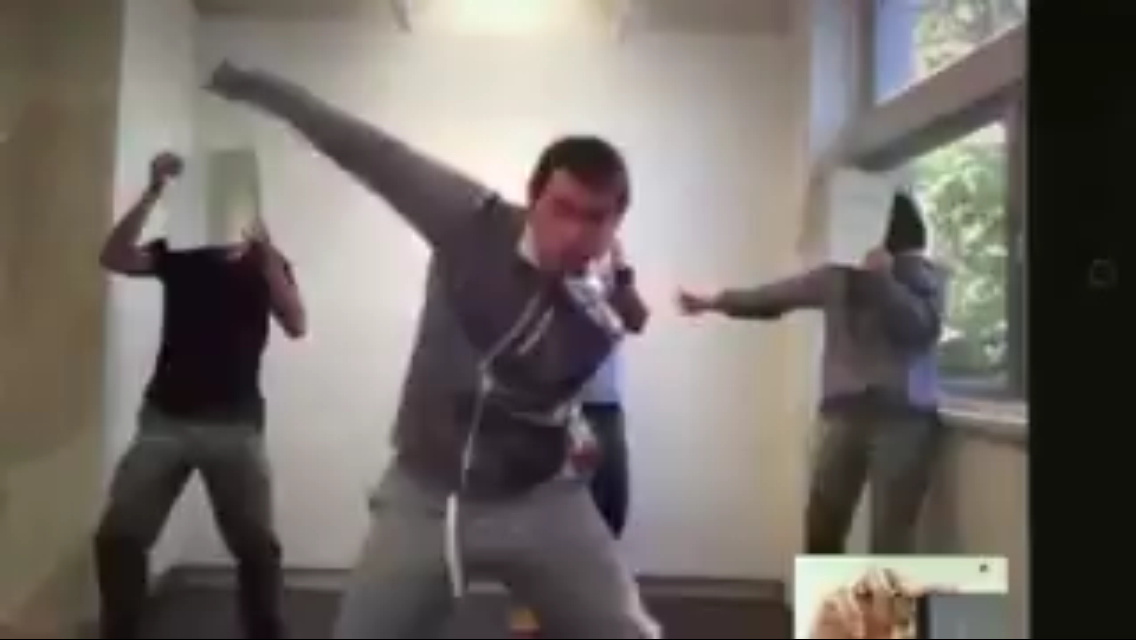  特別嘉賓參與共同演出。 