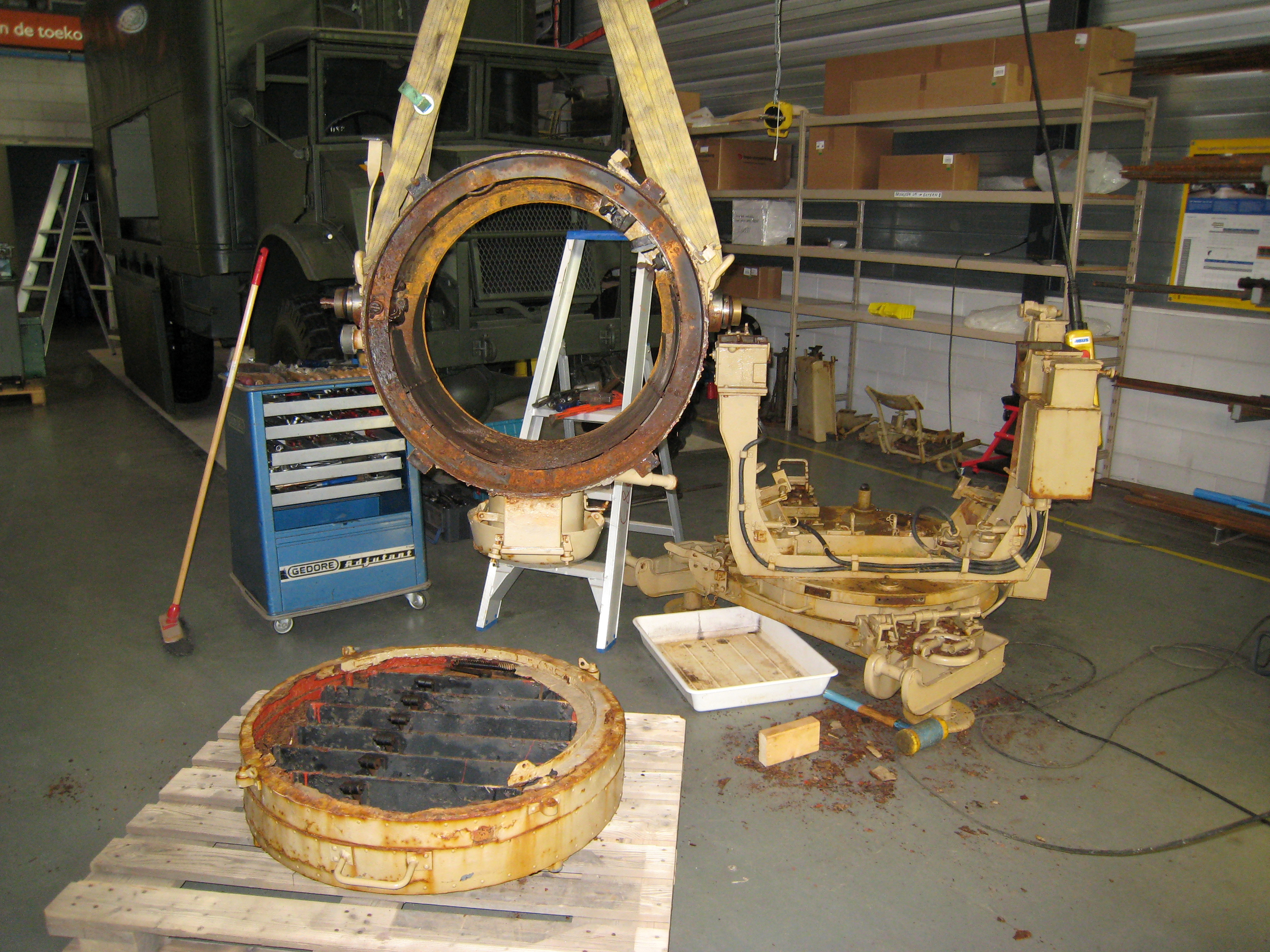  disassembly of the rusted parts 