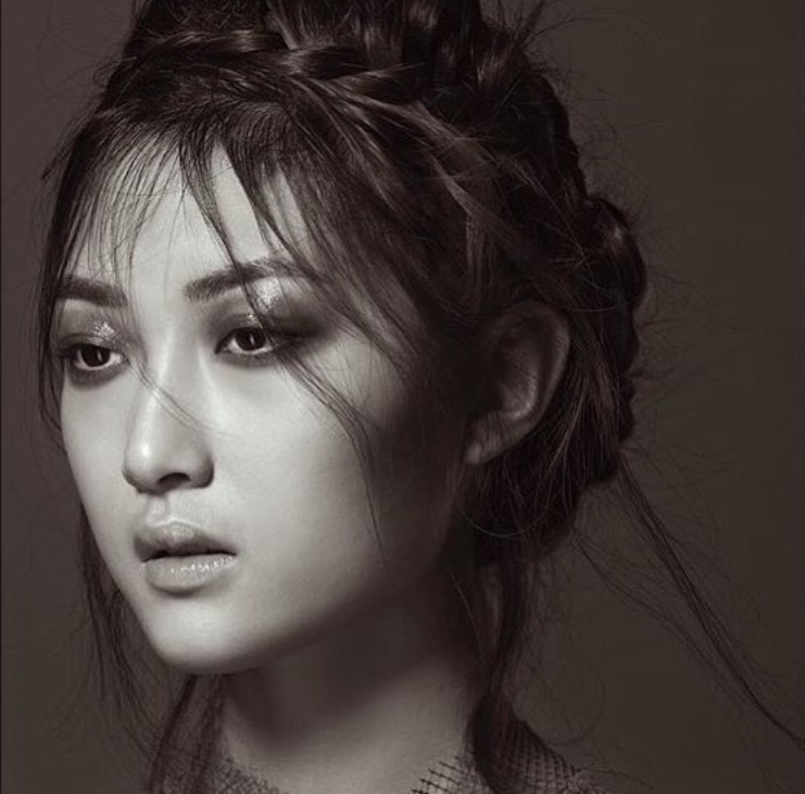 Photographer: David Sheldrick Hair: Shelley Sumner Makeup: Louise Lerego Model: Tia Xiao