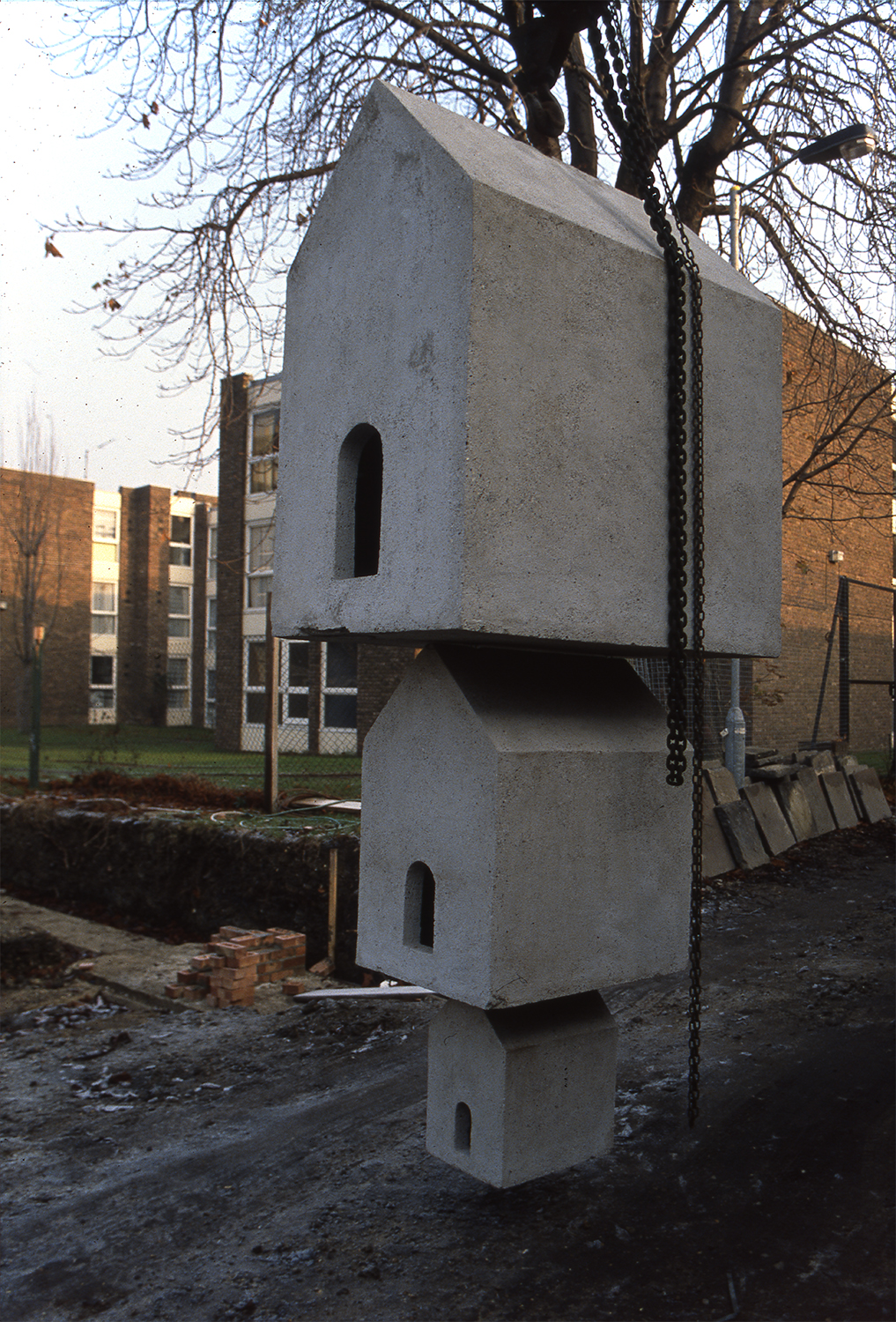 1989 'Untitled' wood and concrete 412 x 165 x 153cm image3 1500px w highest qual prog.jpg