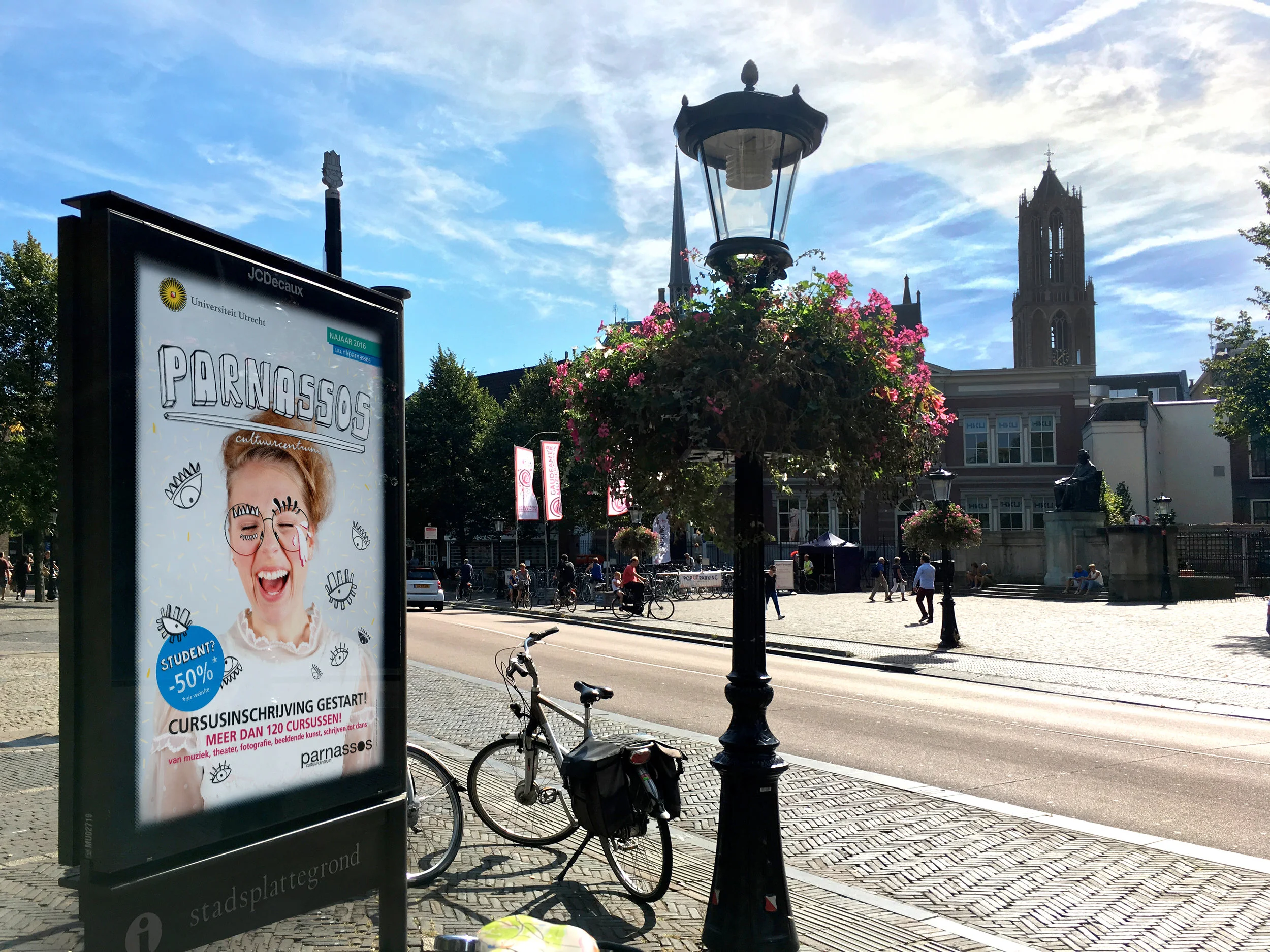 Open lesweek aankondiging in het centrum van Utrecht (Janskerkhof)