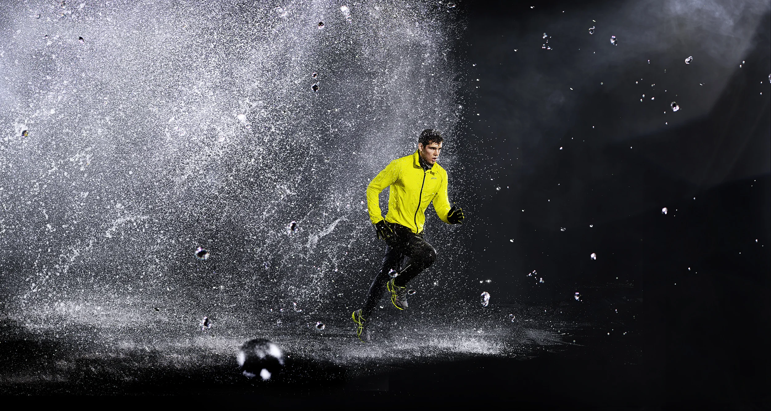 ruudbaan-Asics-Water-01.jpg