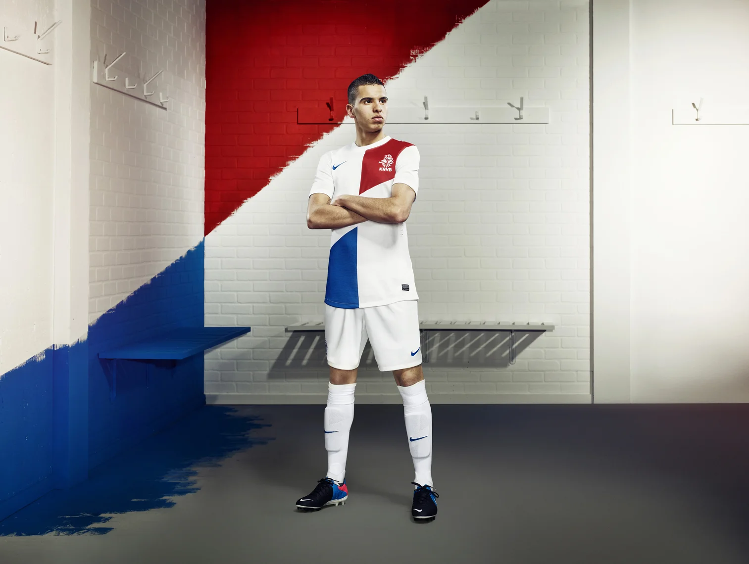 Nike-nieuwe meesters-ruudbaan-voetbal-adam maher.jpg