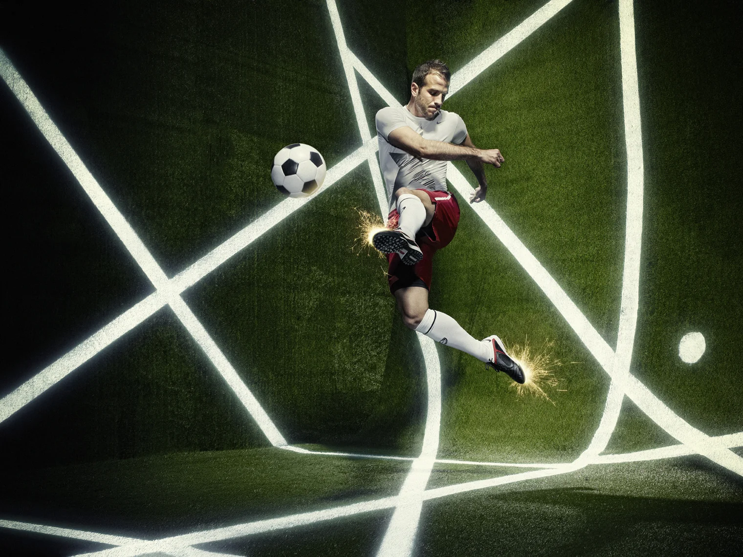 SOF-C1000-RafaelvanderVaart-voetbal-advertising-ruudbaan.jpg