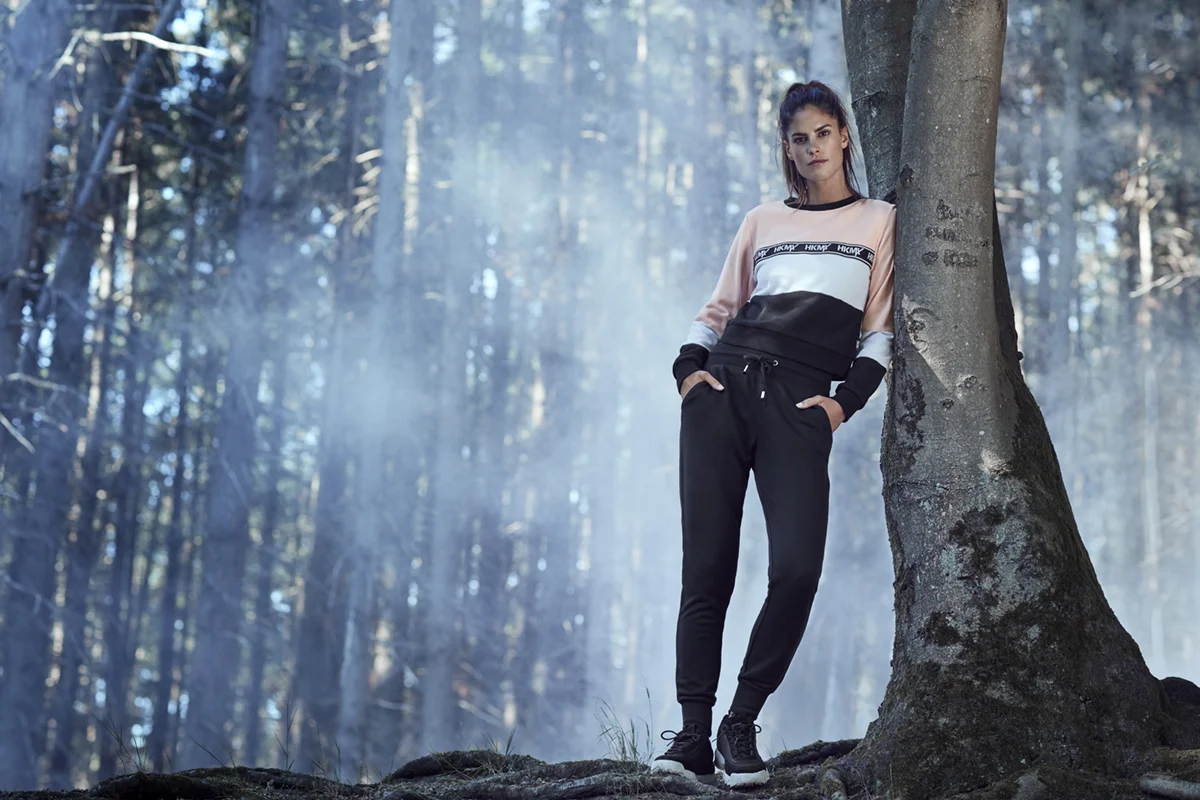 HKMX_SWEATERCOLOURBLOCKBRANDING_WB0XB18047.jpg