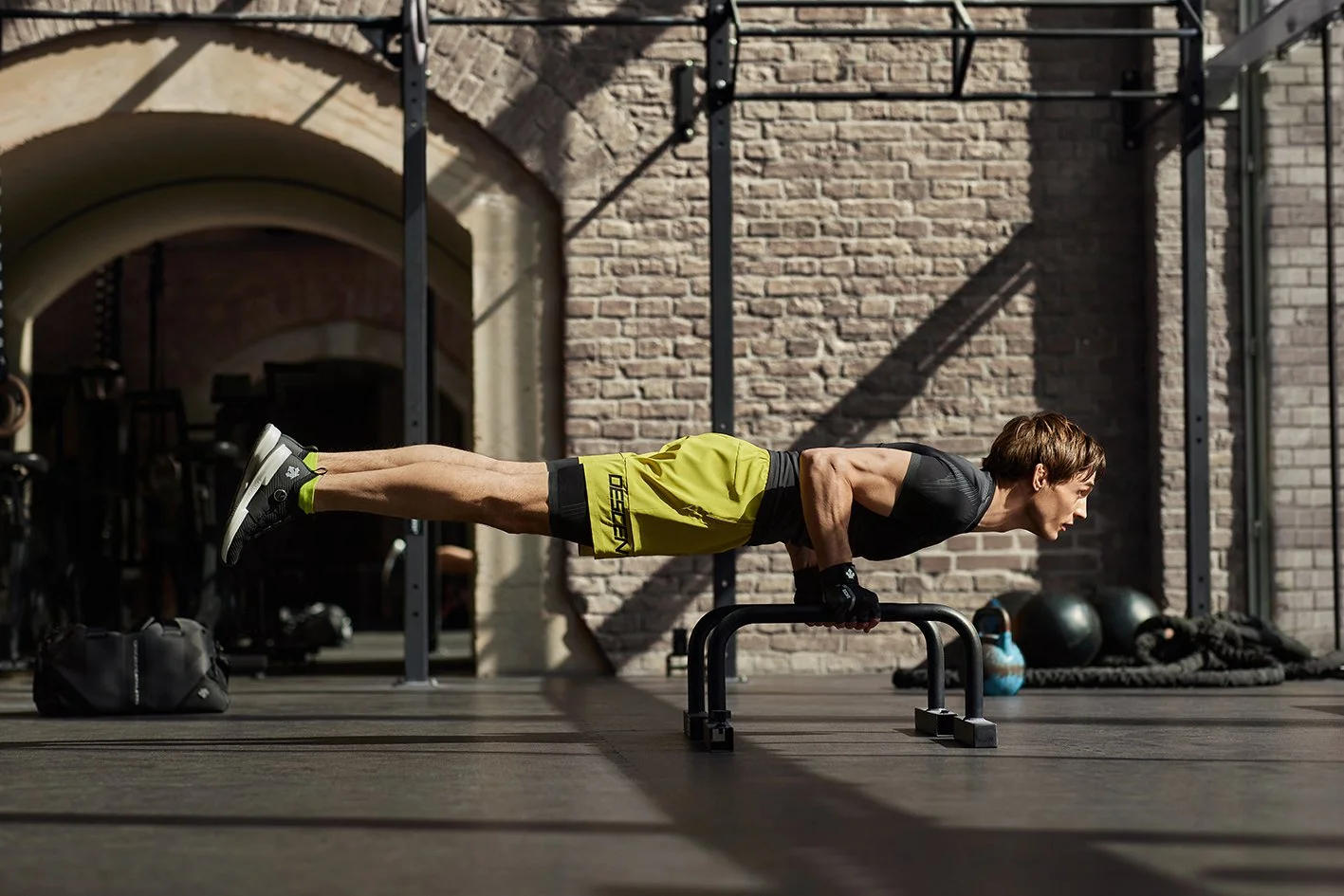 01-22_FW_模特_M's HEXA_D2331TC052-BK_横.jpg