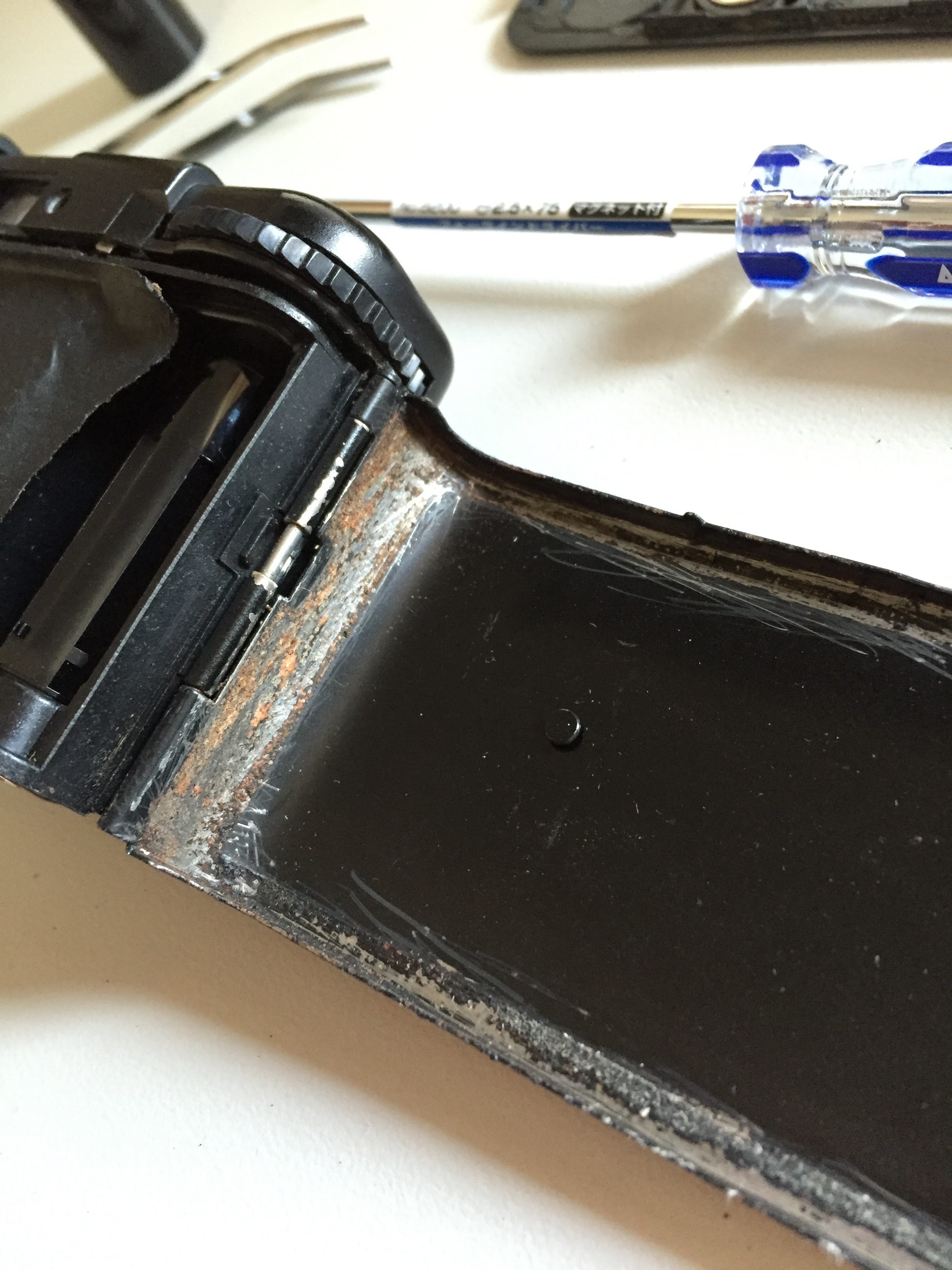 If you don't get all this junk out the new seals won't stick.